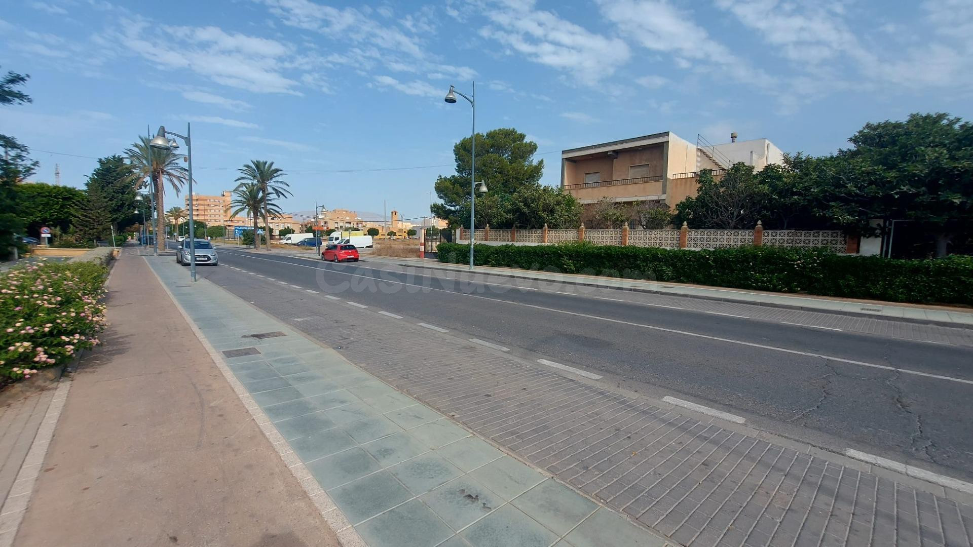 Solar urbano en venta en Santa María del Águila, junto al Bu - foto 2