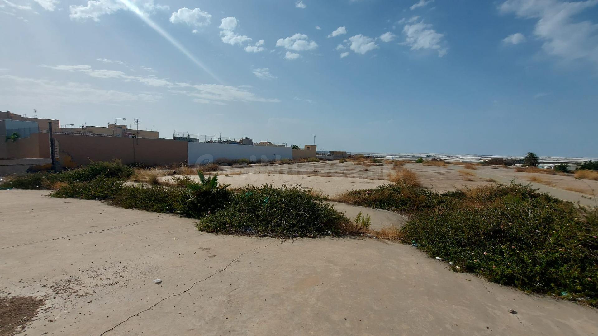 Solar urbano en venta en Santa María del Águila, junto al Bu - foto 4