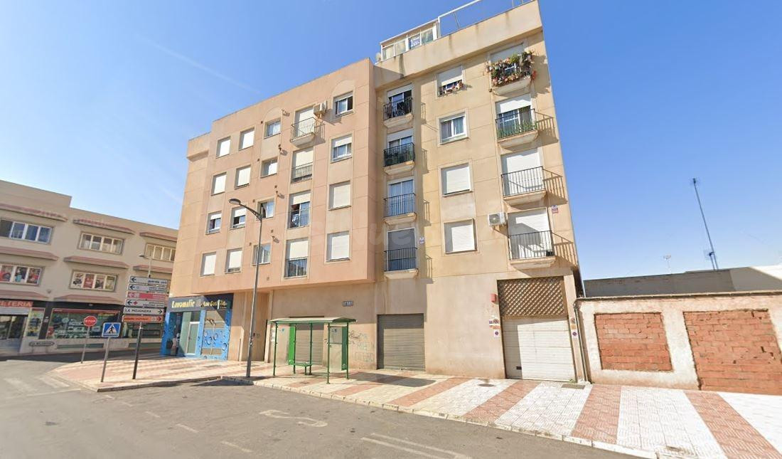 Plaza de parking en venta en Roquetas de Mar - foto 2