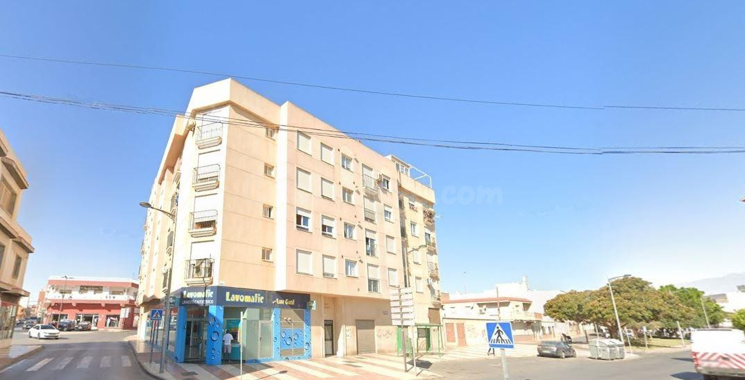Plaza de parking en venta en Roquetas de Mar - foto 3
