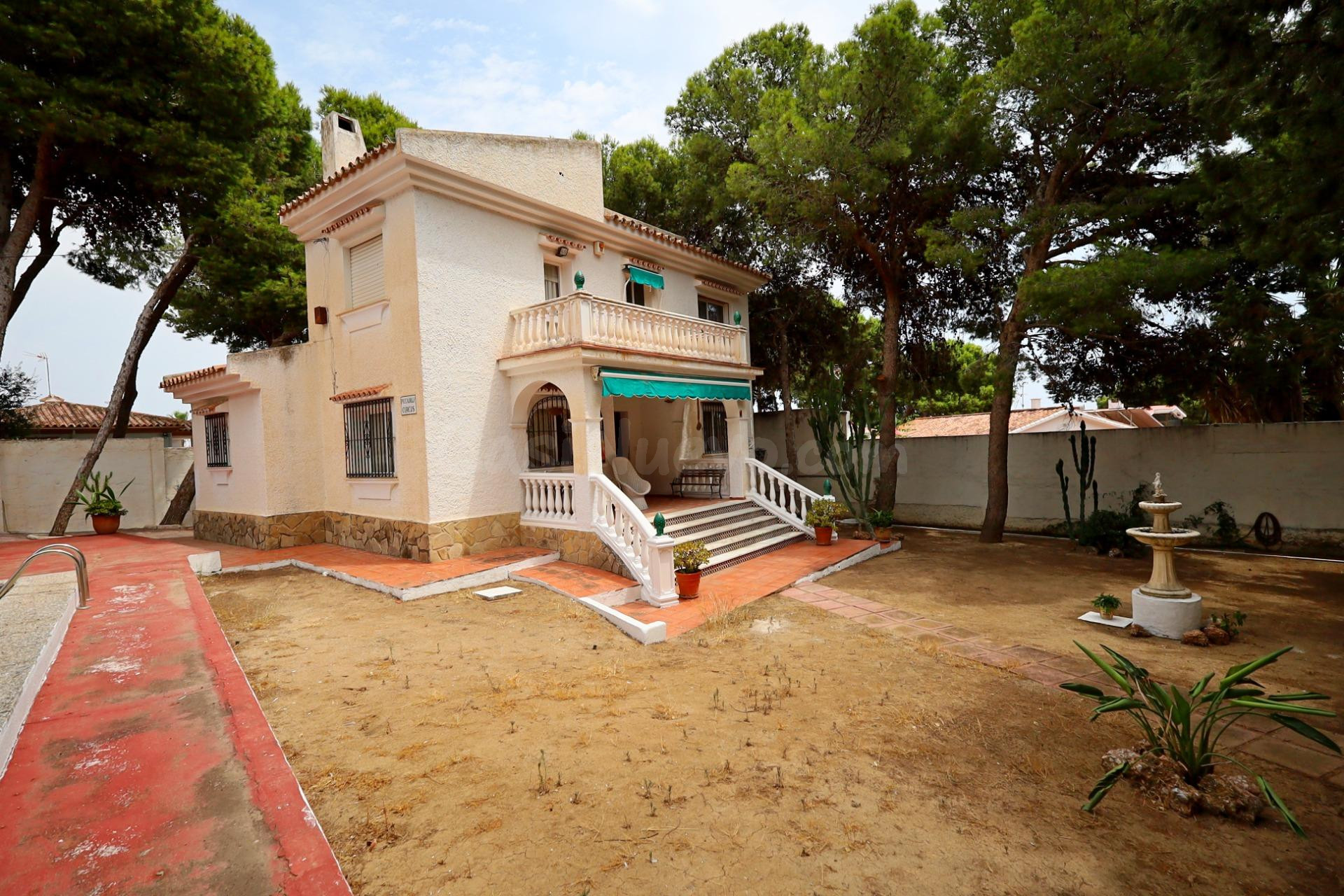 Chalet independiente en el pinillo con Piscina y gran parcel - foto 4