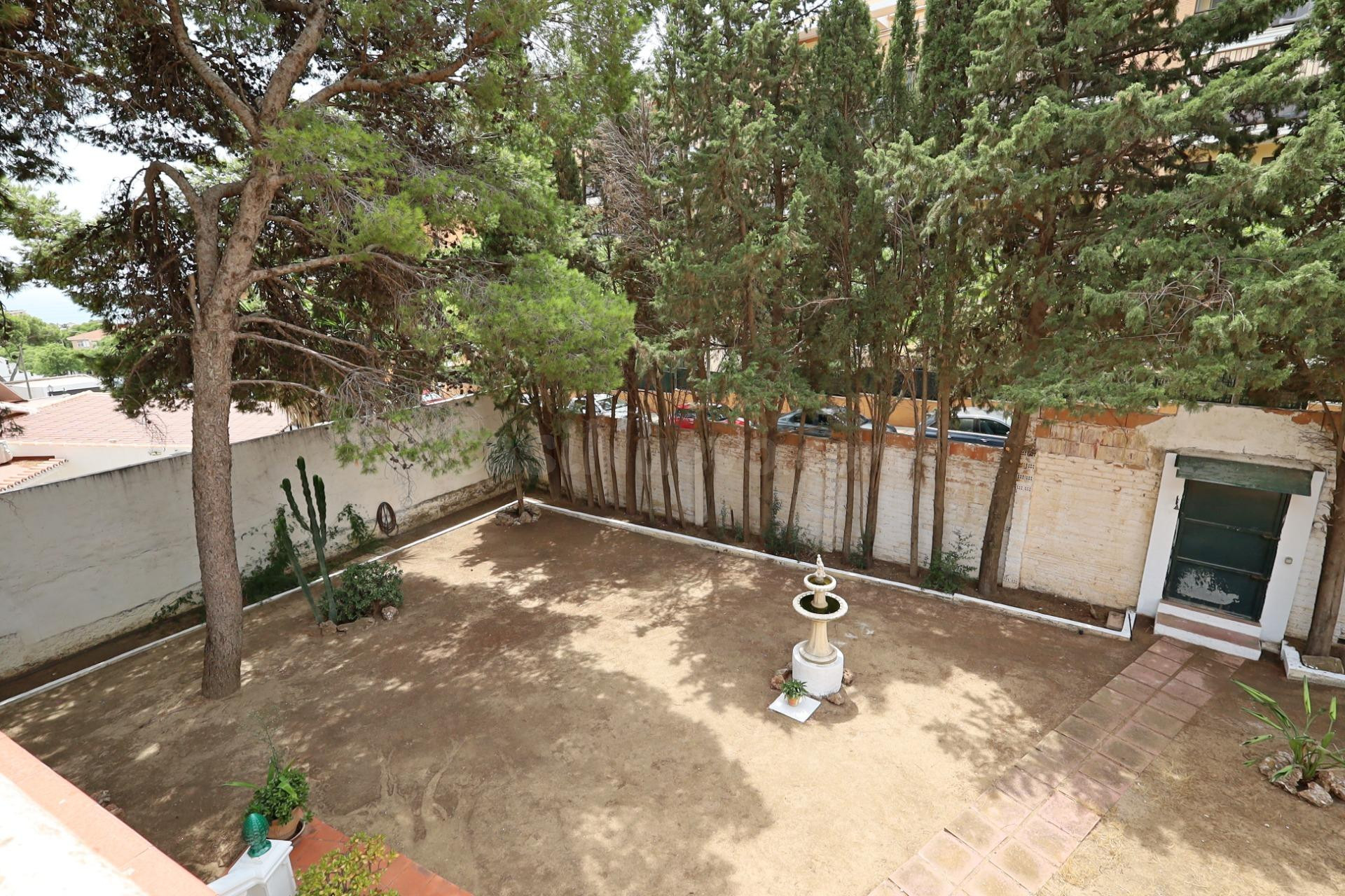 Chalet independiente en el pinillo con Piscina y gran parcel - foto 5
