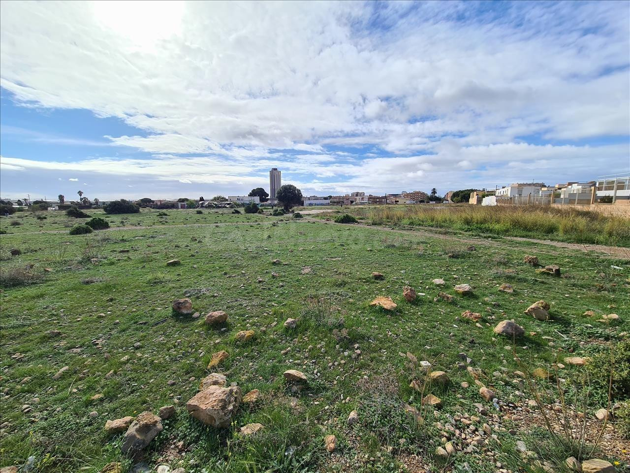 Suelo urbano en venta junto al instituto nuevo - foto 2