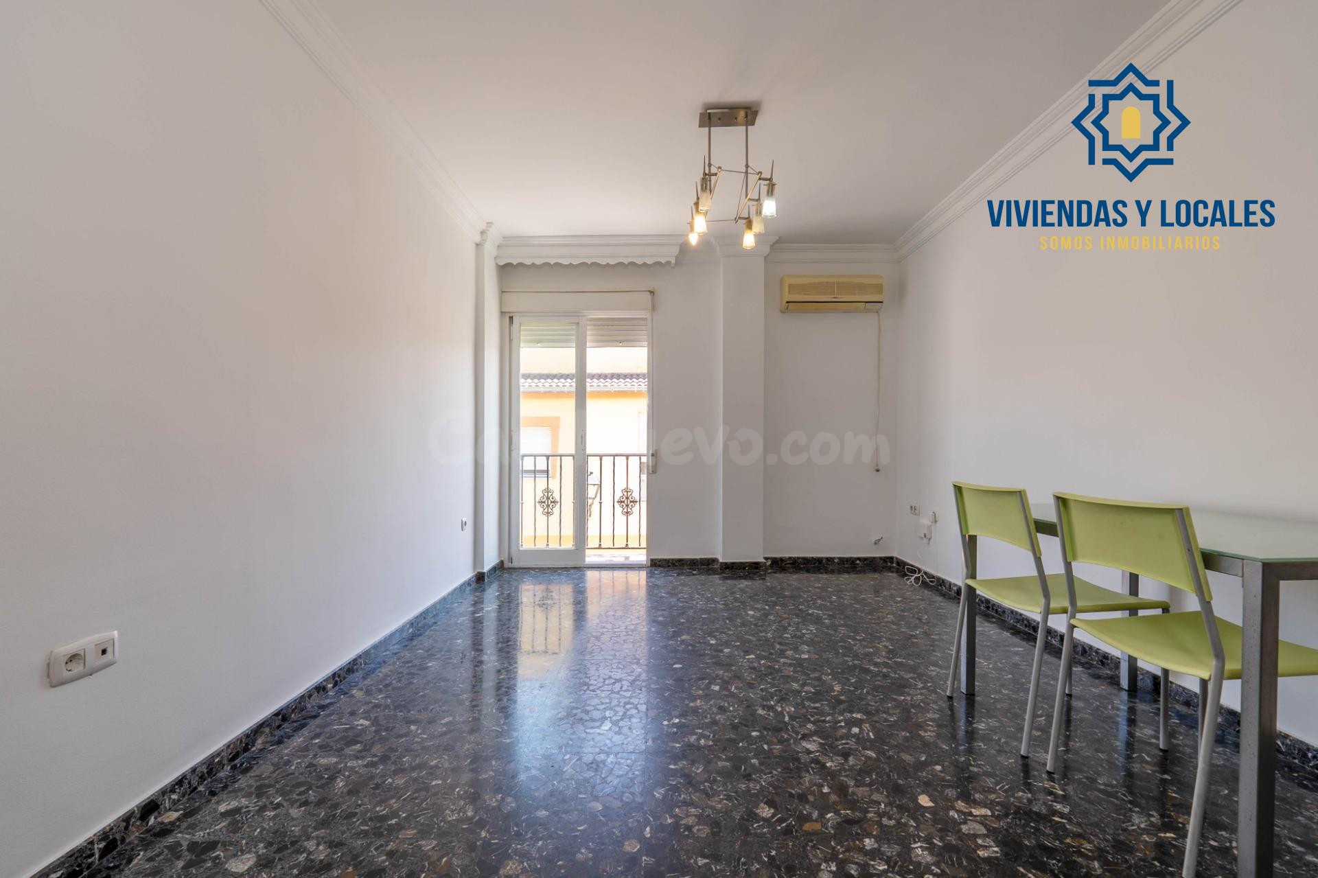Piso en Churriana de la Vega (Granada) con plaza de garaje y - foto 2