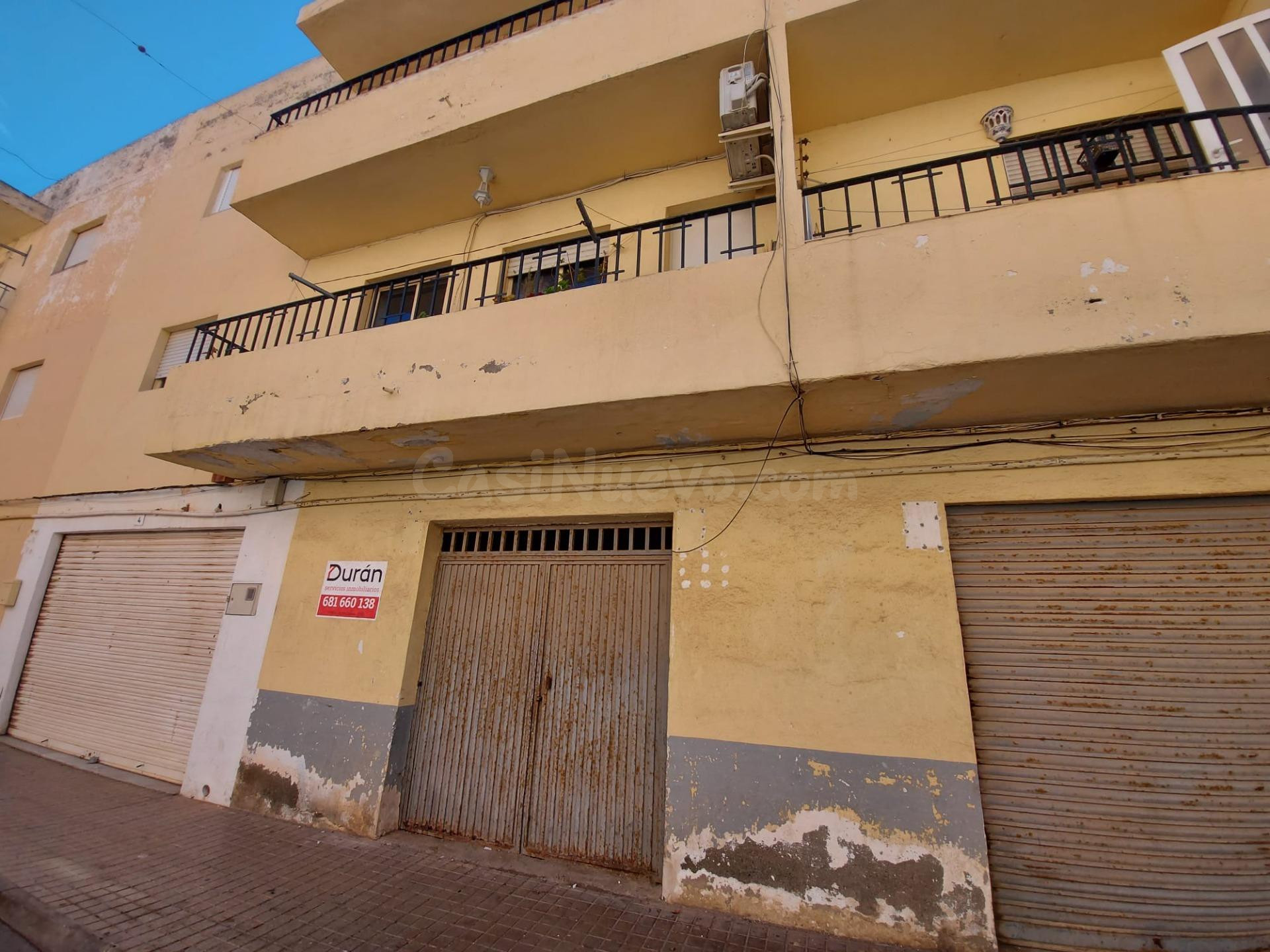 Local en venta en Carmona