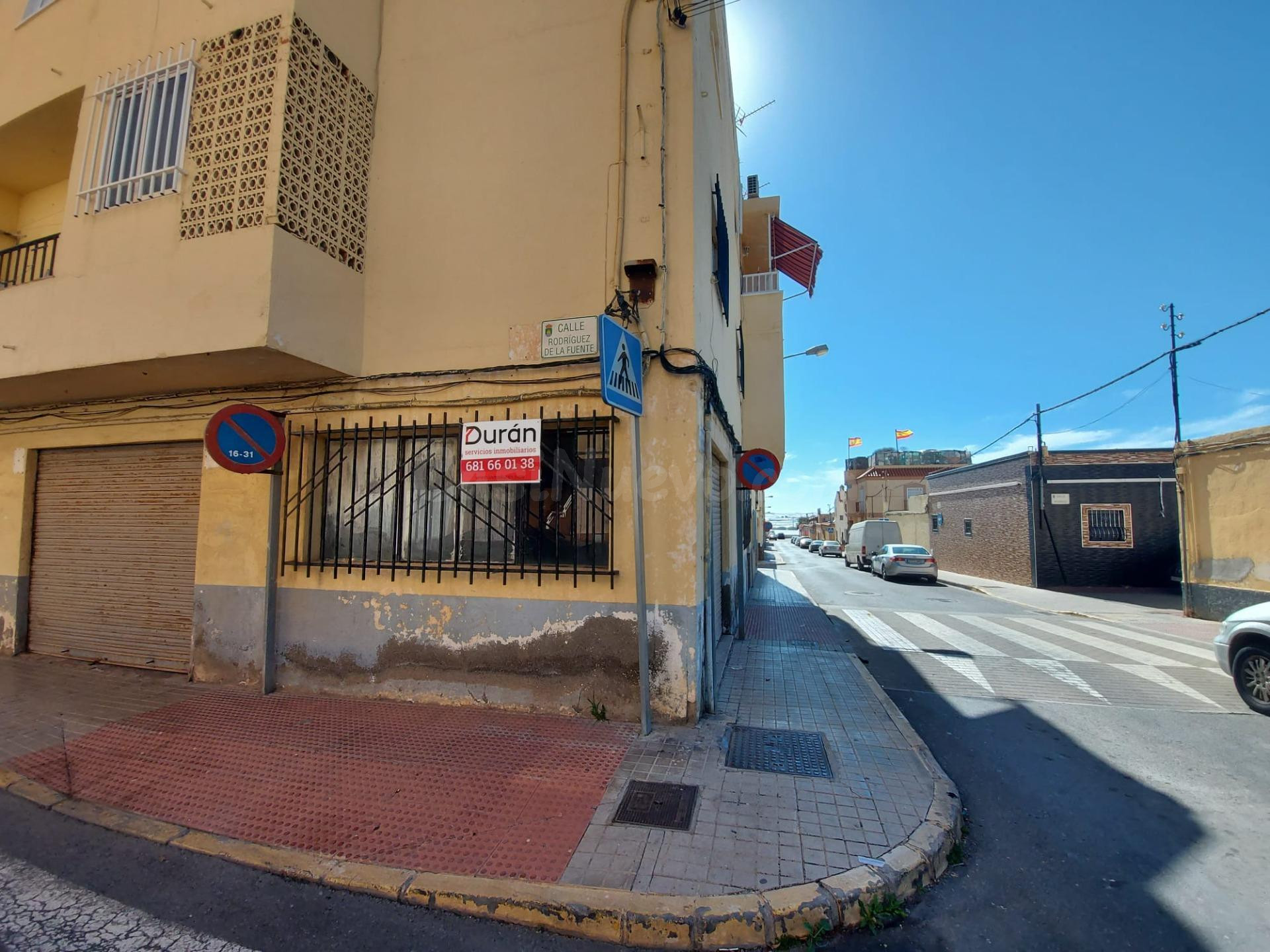 Local en venta en Carmona - foto 2