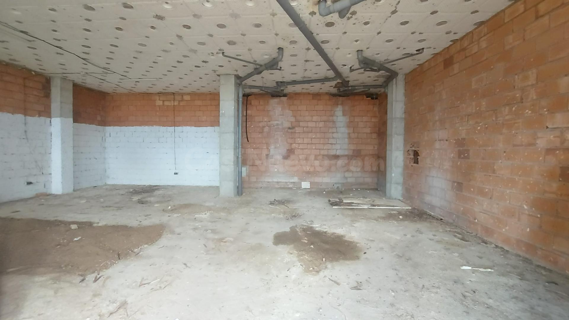 Local comercial en basto en Residencial Lagos de Almerimar - foto 5
