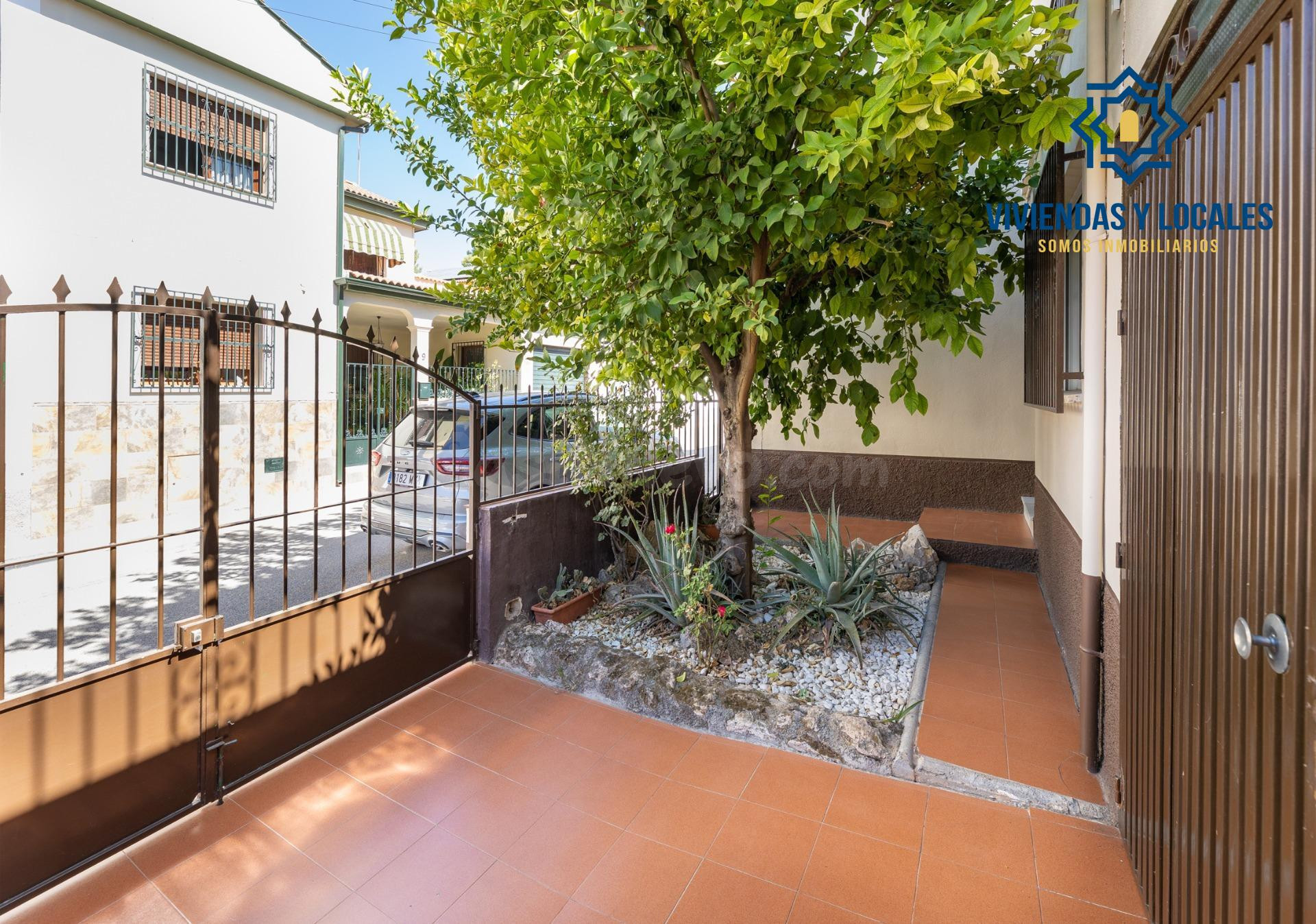 ¡EXCLUSIVO CHALET PAREADO TOTALMENTE REFORMADO CON JACUZZI Y - foto 5