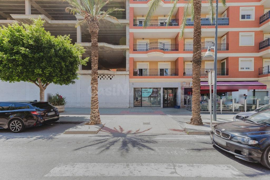 Local comercial en venta en el centro de Santa María del Águ - foto 3