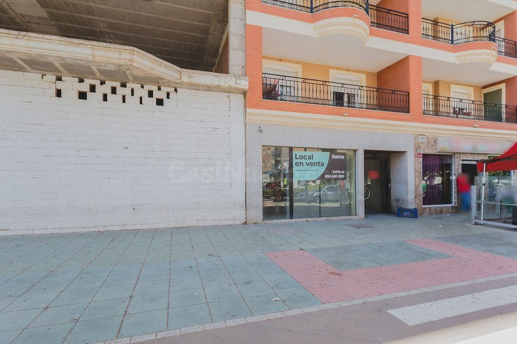 Local comercial en venta en el centro de Santa María del Águ - foto 4