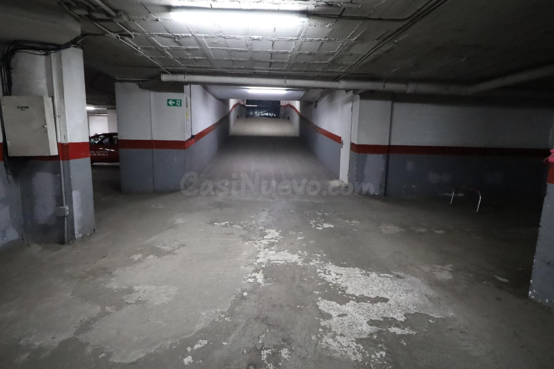 Oportunidad venta de garaje en urbanización privada en Fueng - foto 5