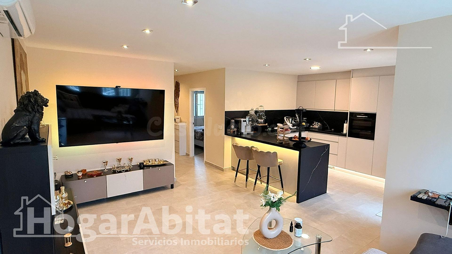 ¡BAJO ESPECTACULAR! MODERNO Y REFORMADO EN RESIDENCIAL CON P - foto 4