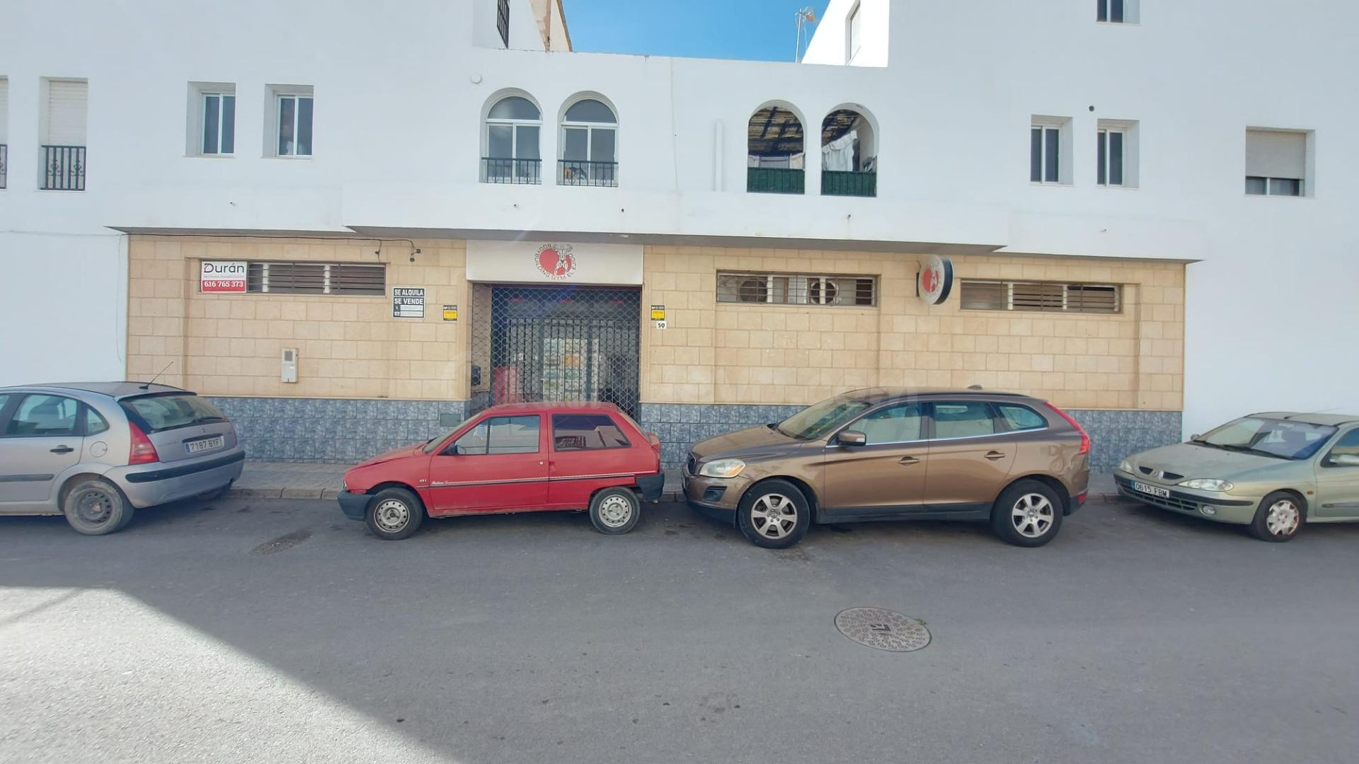 Amplio Local Comercial en El Ejido - Ideal para Negocios Eme - foto 5
