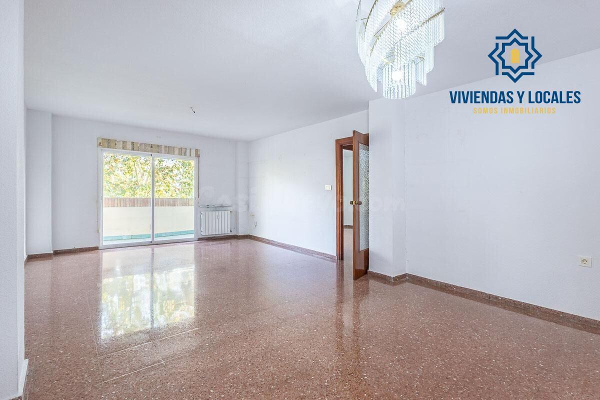 Piso con plaza de garaje cerrada junto a La Inmaculada, fren - foto 5