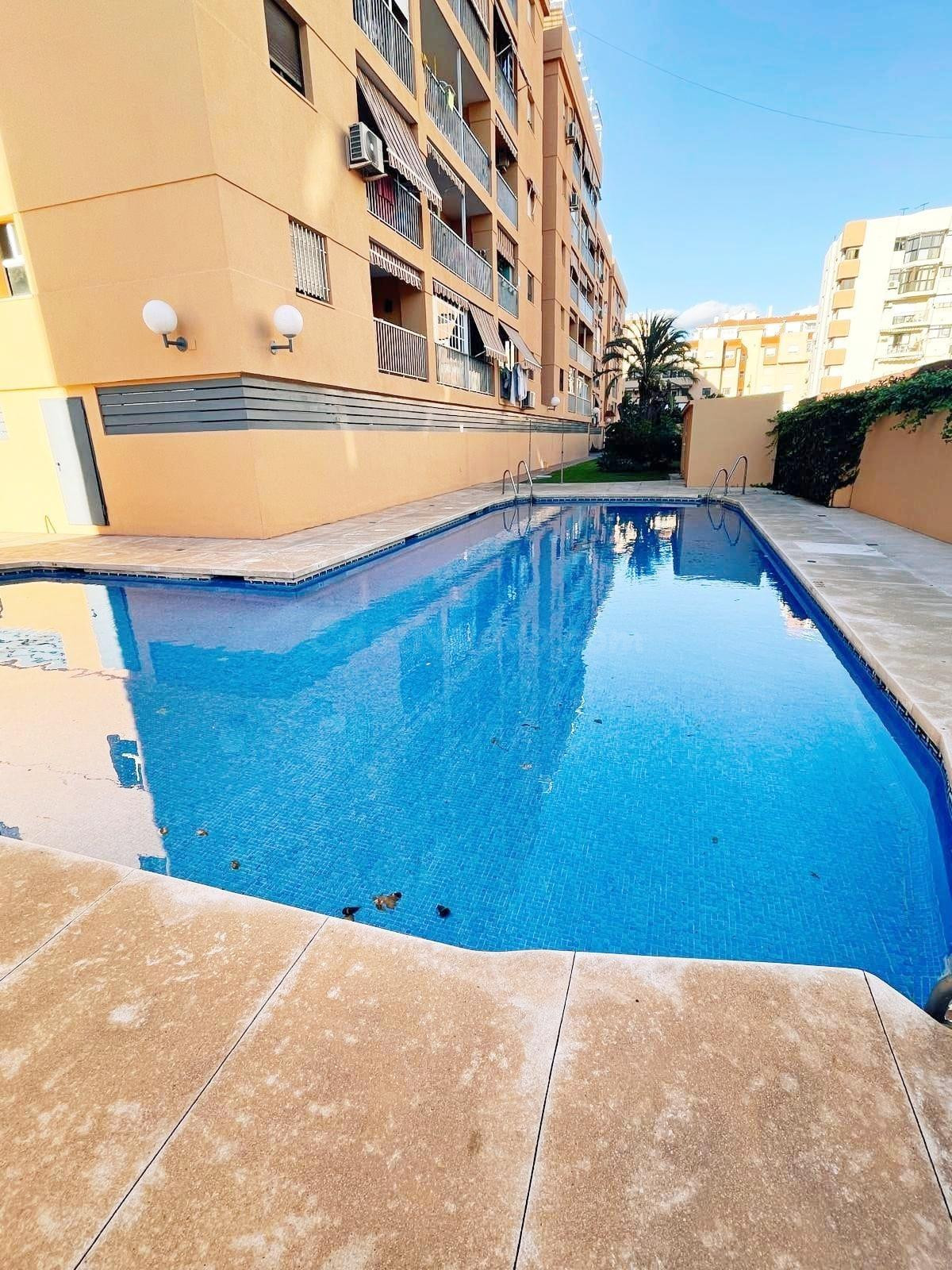 Oportunidad en Recinto Ferial: Piso de 3 Dormitorios con Gar - foto 4
