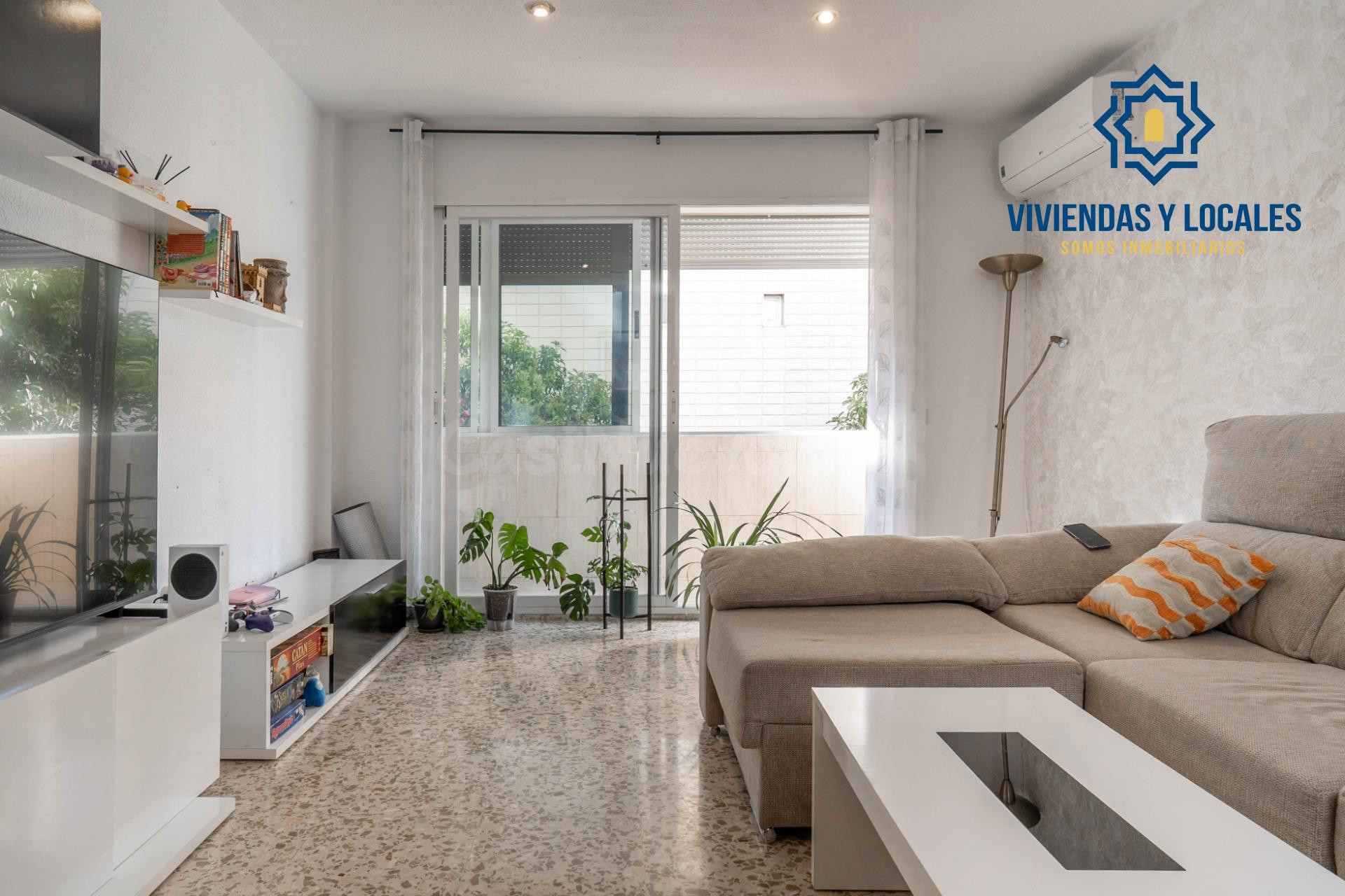 Piso de 3 dormitorios con piscina comunitaria en Maracena - foto 3