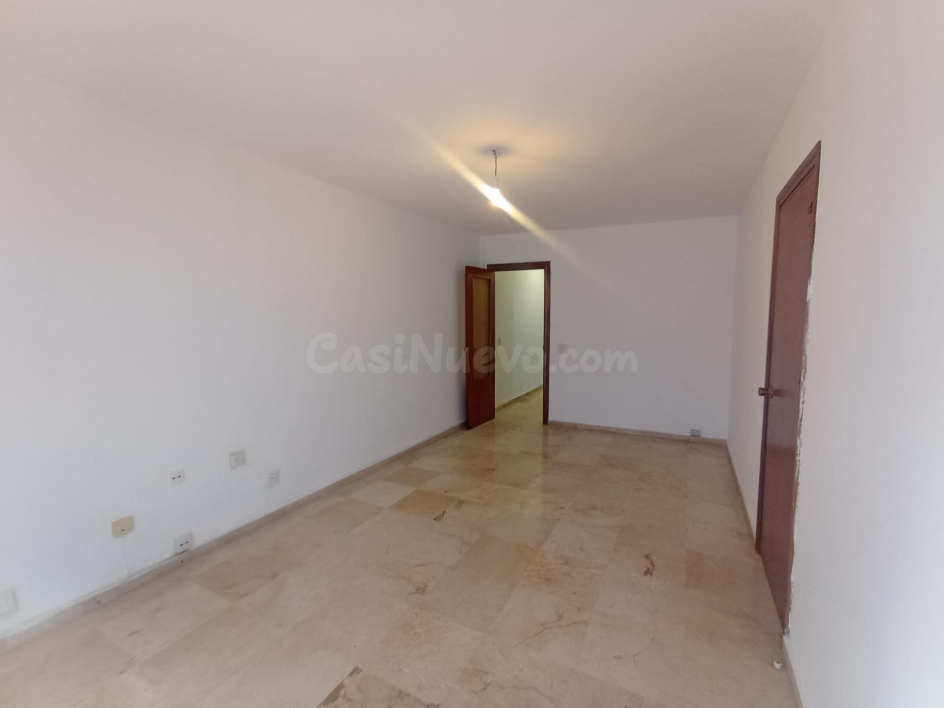 Amplio Piso en el Corazón del Centro Histórico de Málaga - foto 2