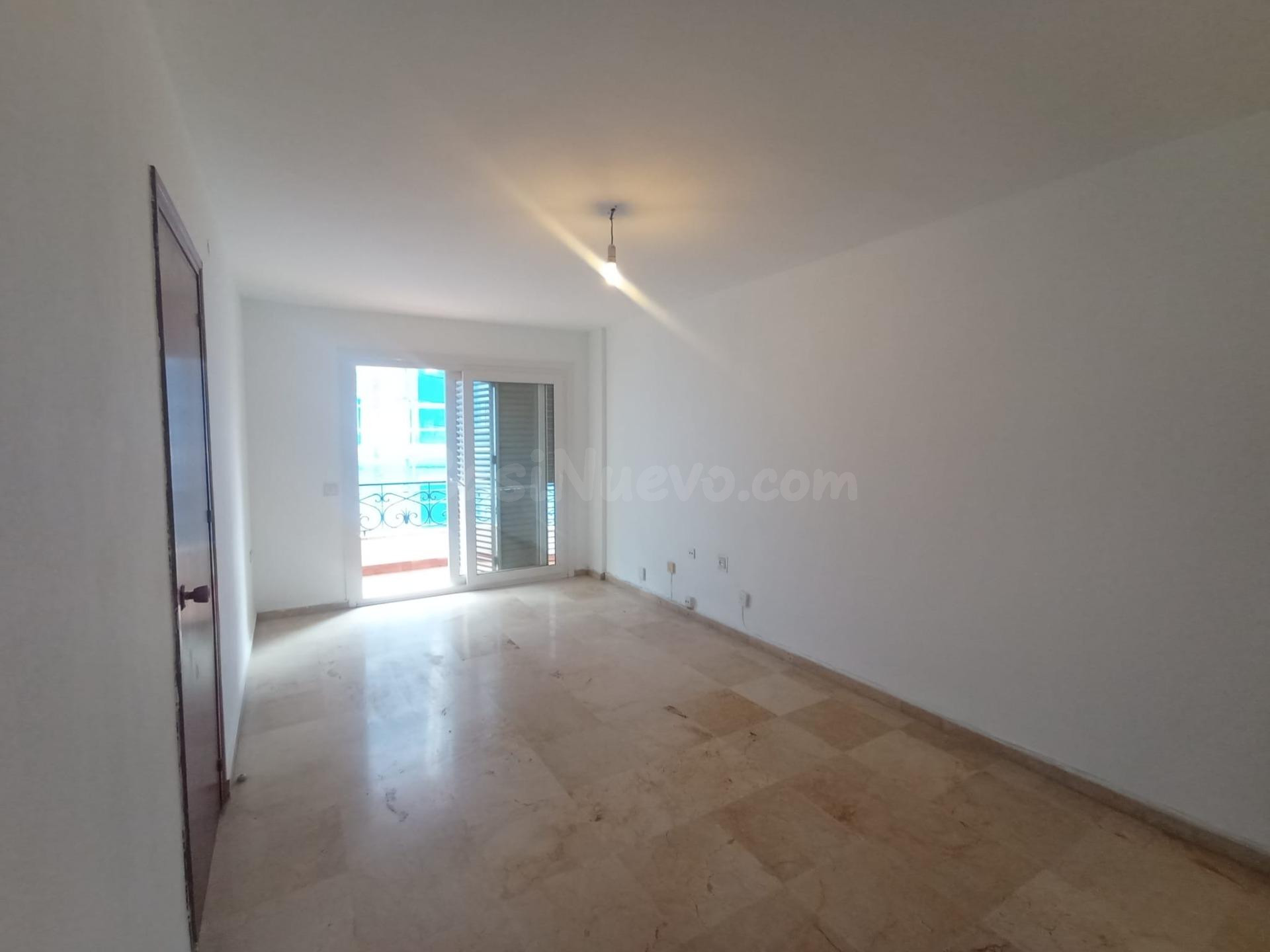 Amplio Piso en el Corazón del Centro Histórico de Málaga - foto 3