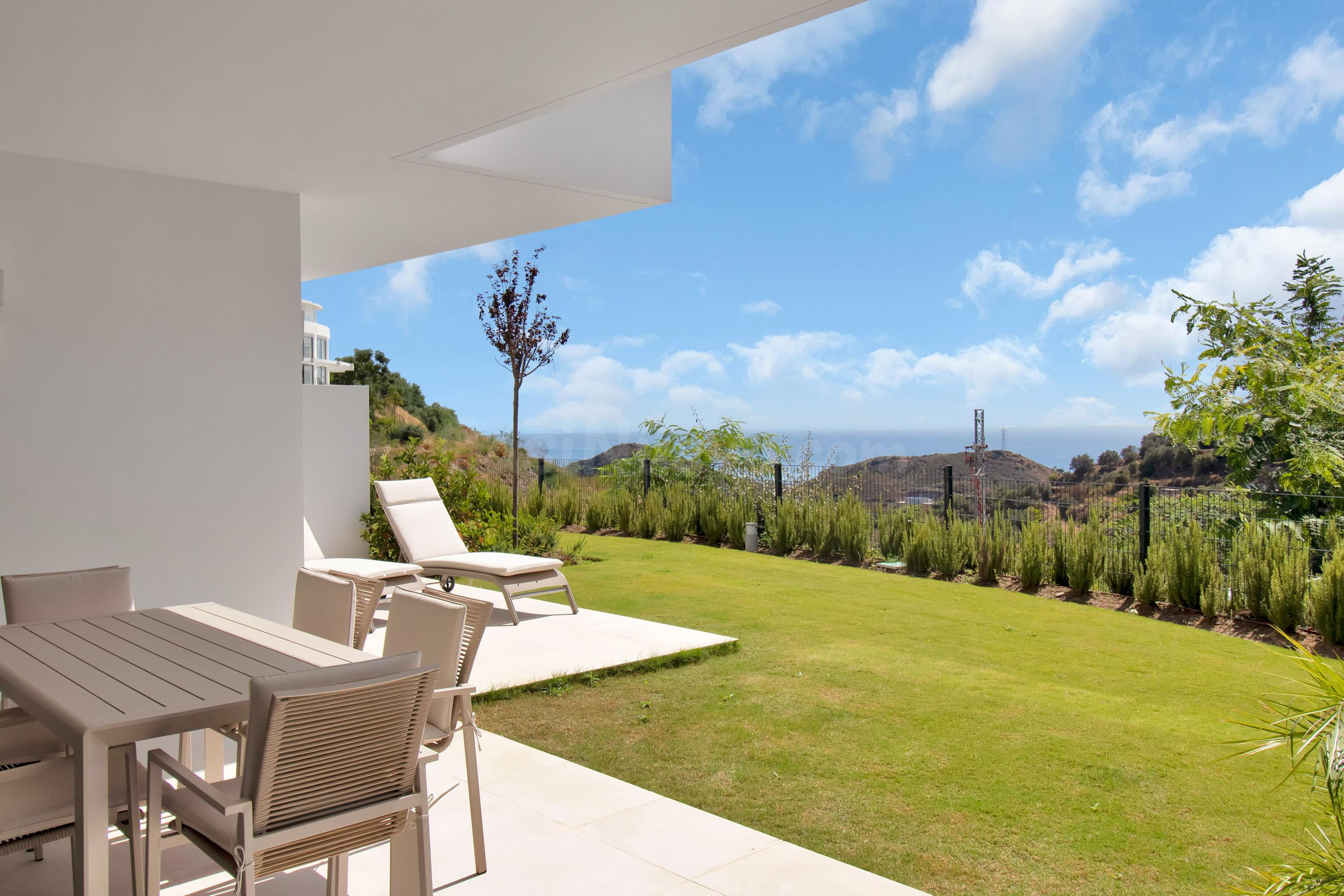 Apartamento 2 habitaciones 95m² en alquiler - Ojen pueblo