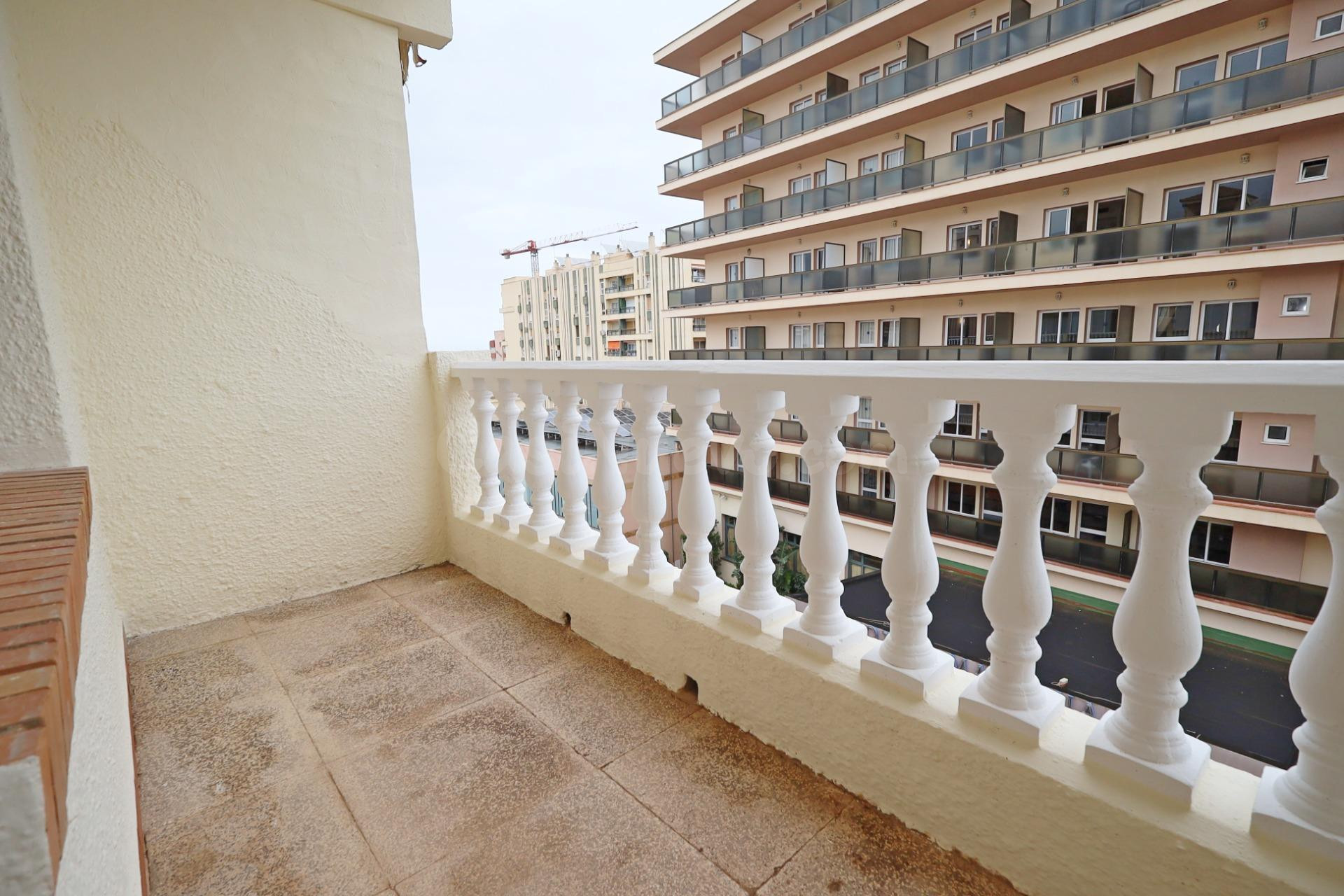 Venta de estudio en los Nidos, Carihuela a 50 metros de play - foto 2