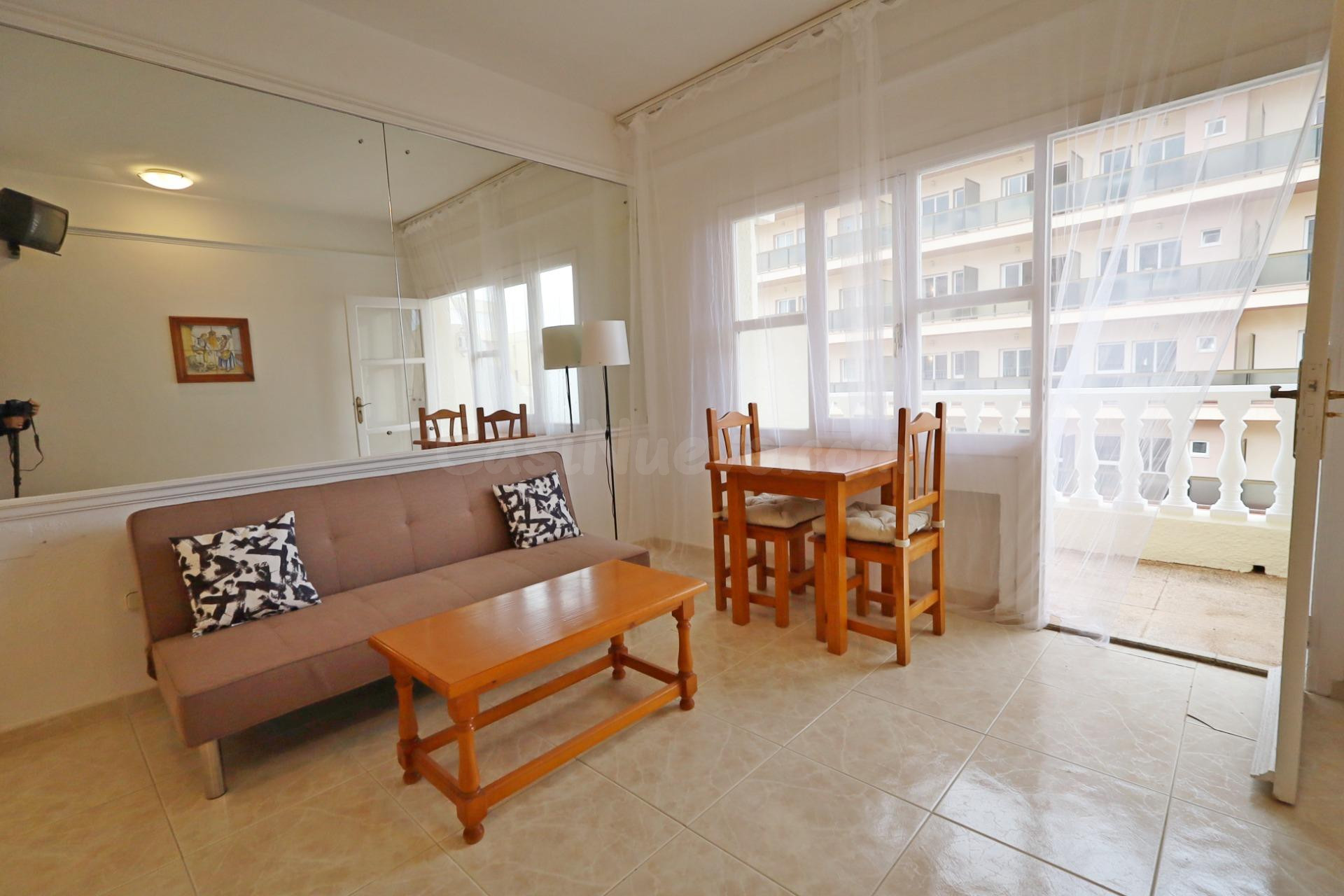 Venta de estudio en los Nidos, Carihuela a 50 metros de play - foto 3