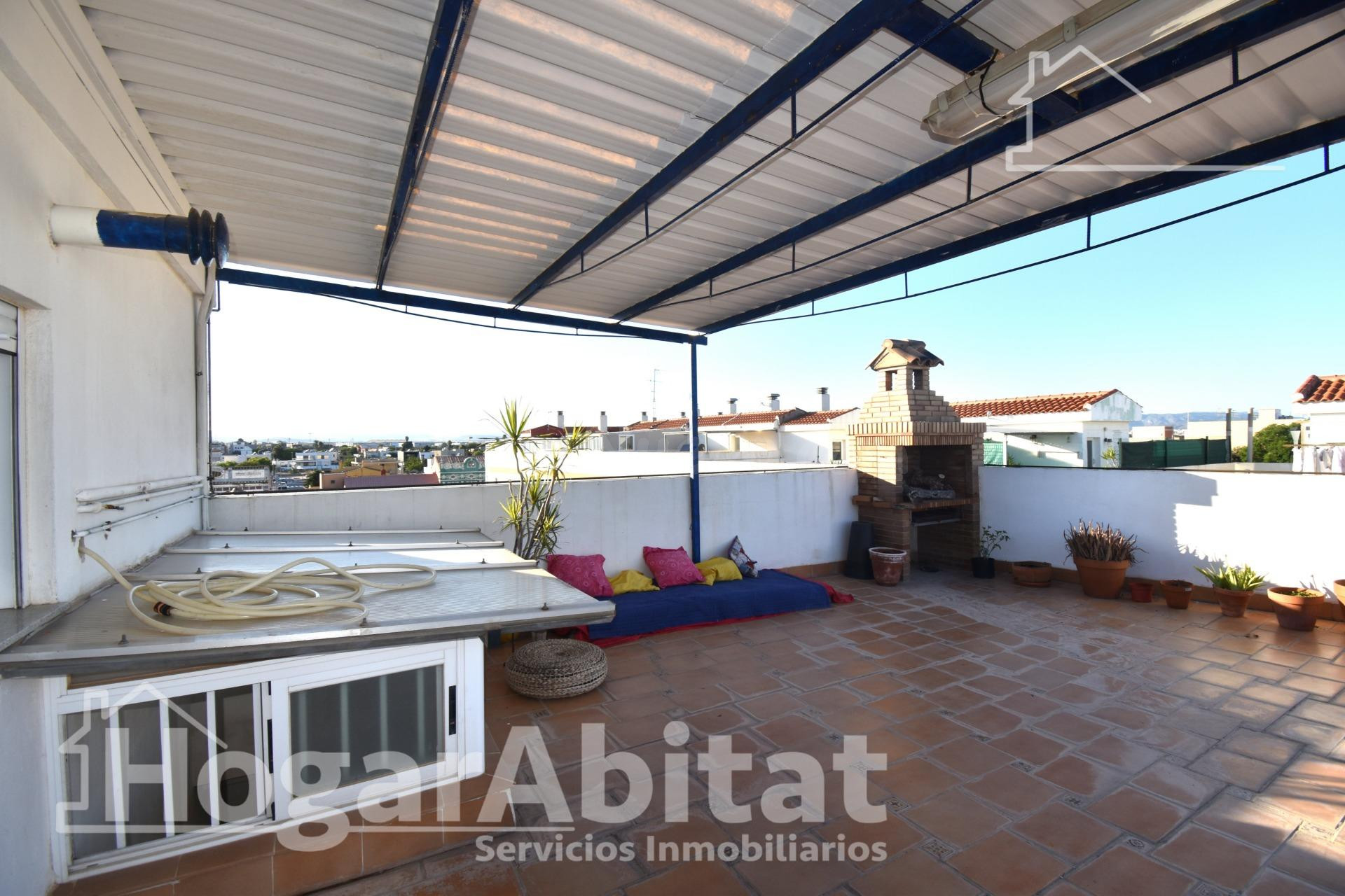 SEMINUEVO, AMPLIO Y CON TERRAZA - foto 5