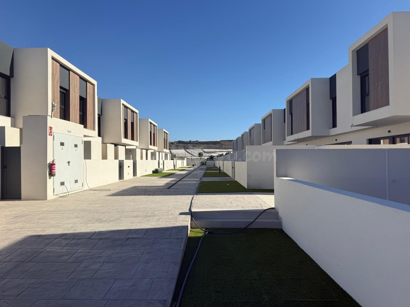 Casa en alquiler en residencial Albatros de Almerimar - foto 3