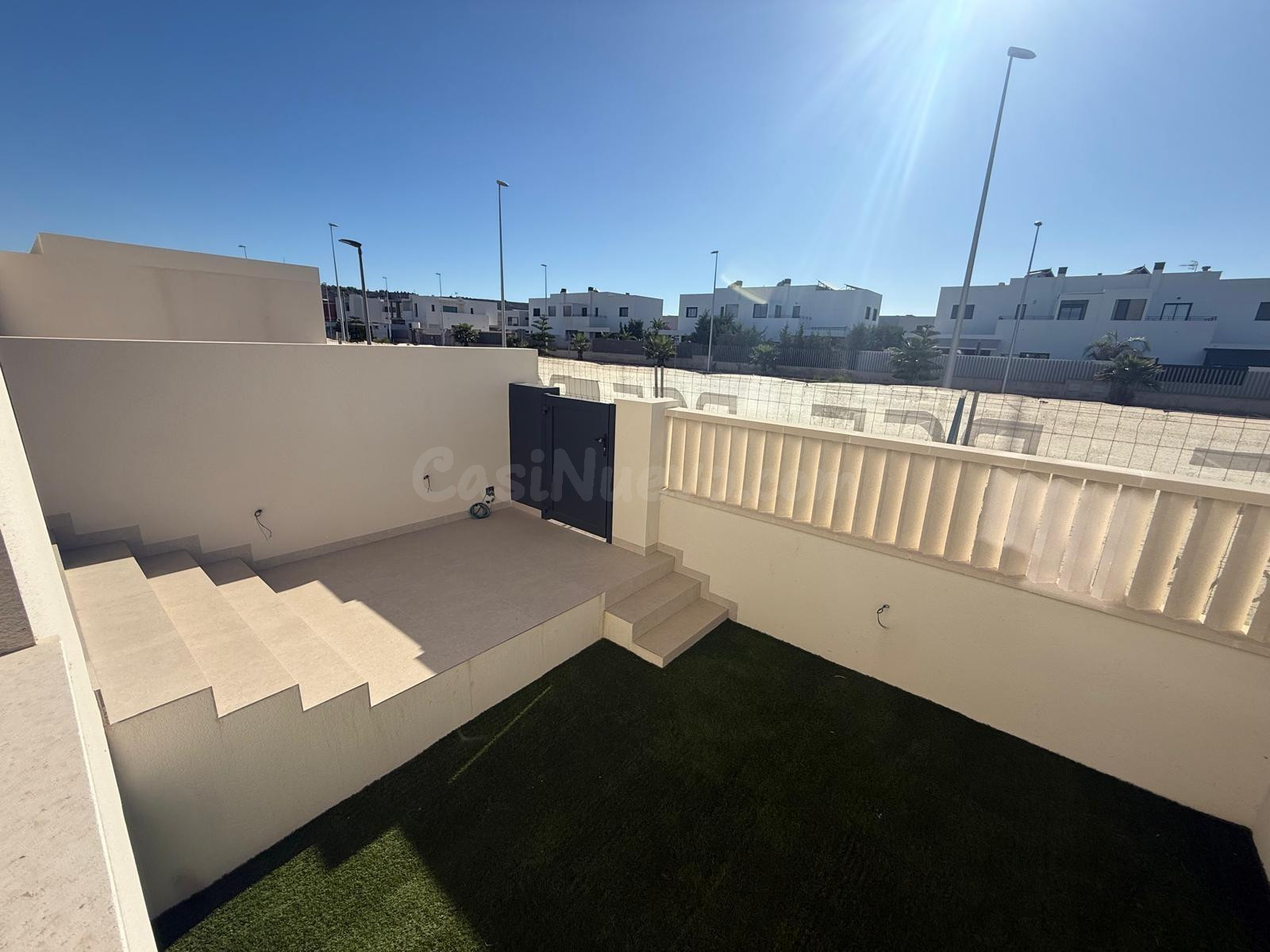 Casa en alquiler en residencial Albatros de Almerimar - foto 4
