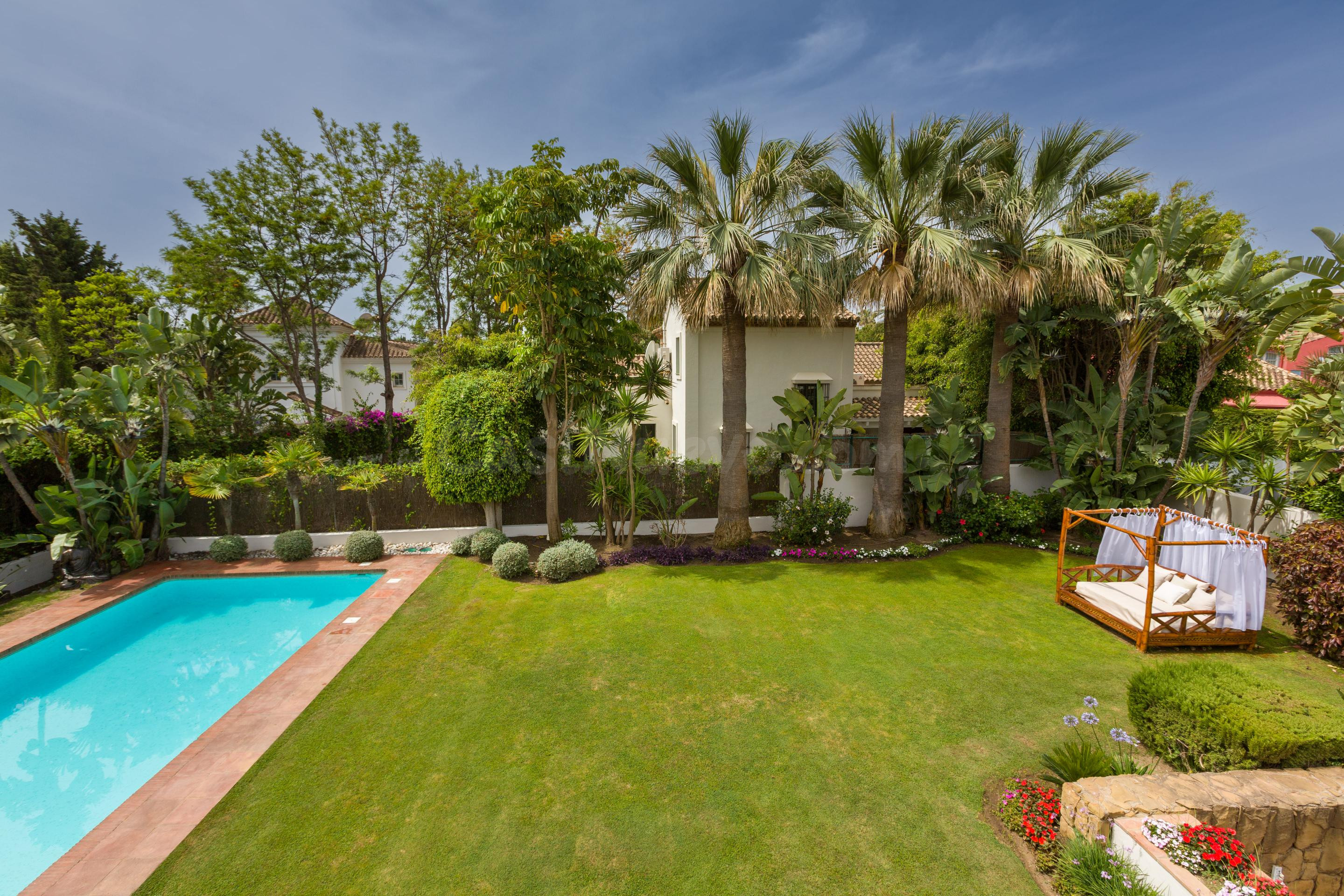 Villa 5 habitaciones 329m² en alquiler - Nueva Atalaya - foto 5