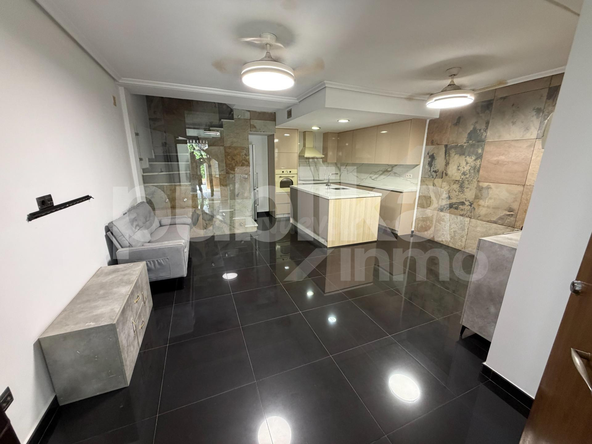 Triplex en venta, en Zona Gran Playa