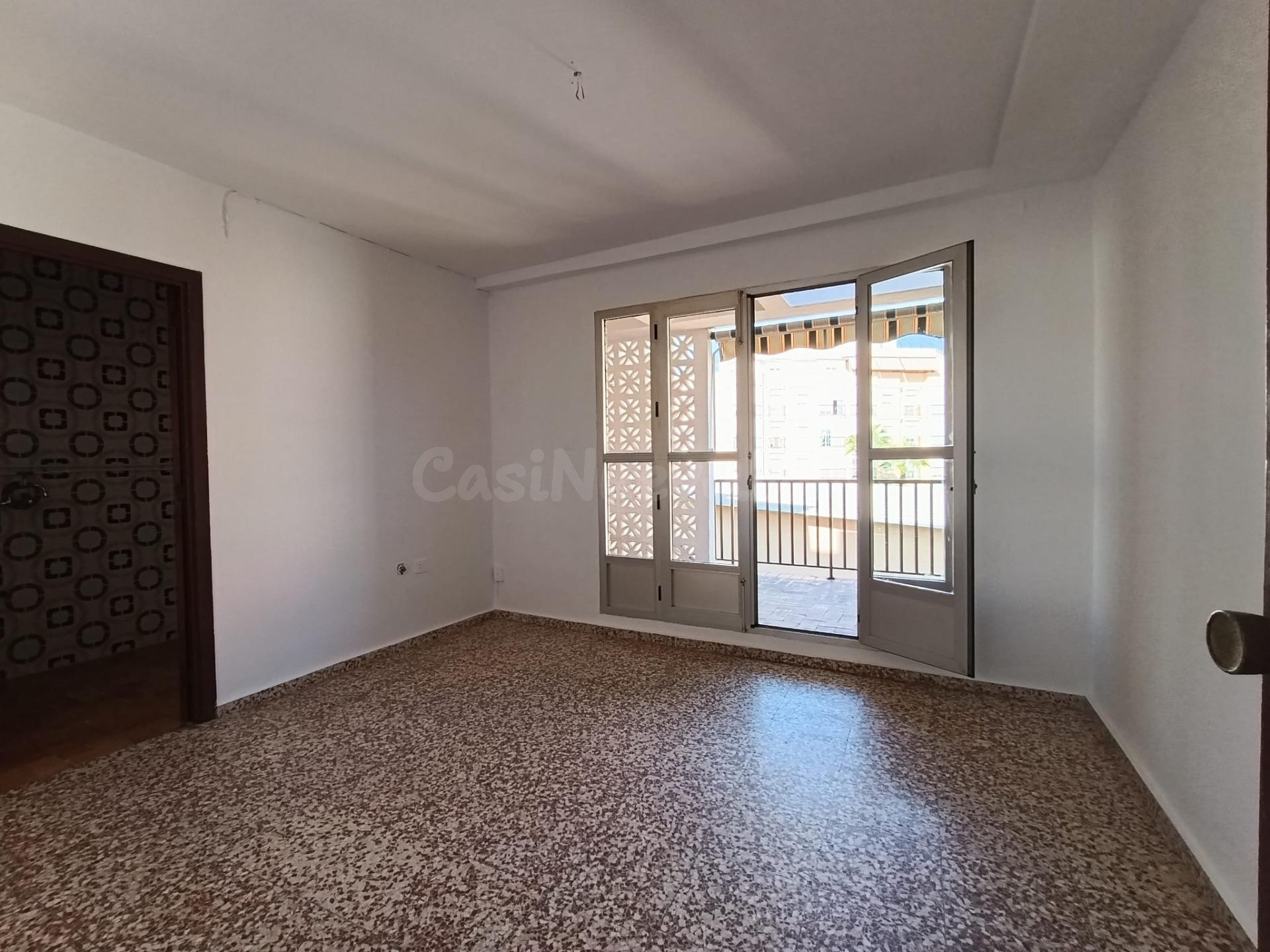 Piso en alquiler de 2 dormitorios en Adra - foto 4