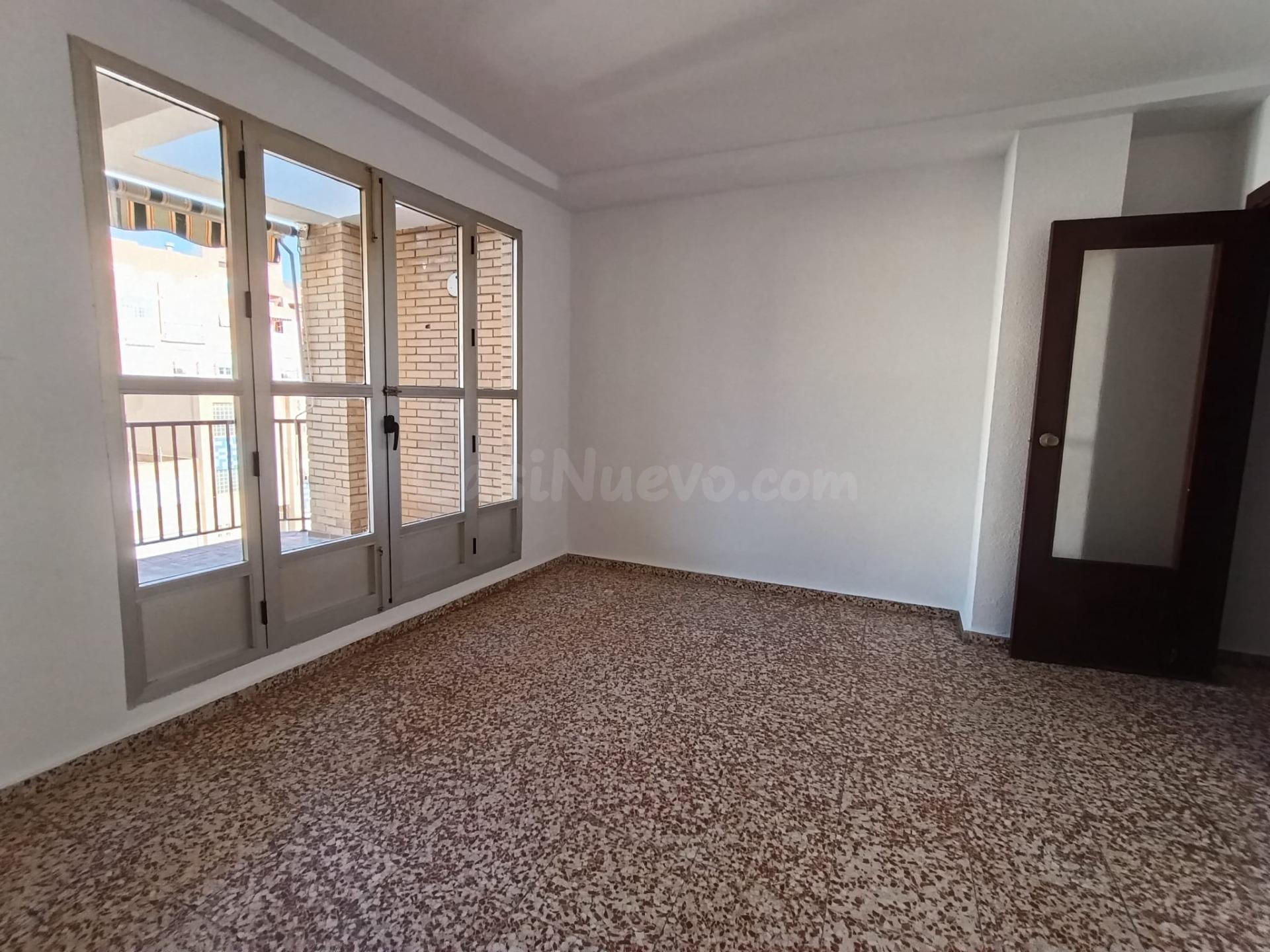 Piso en alquiler de 2 dormitorios en Adra - foto 5