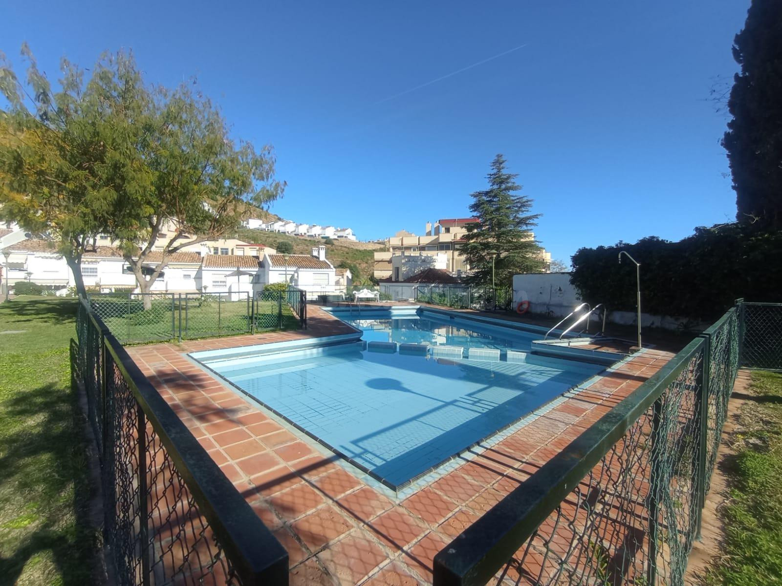 chalet adosado con mejoras y ampliaciones