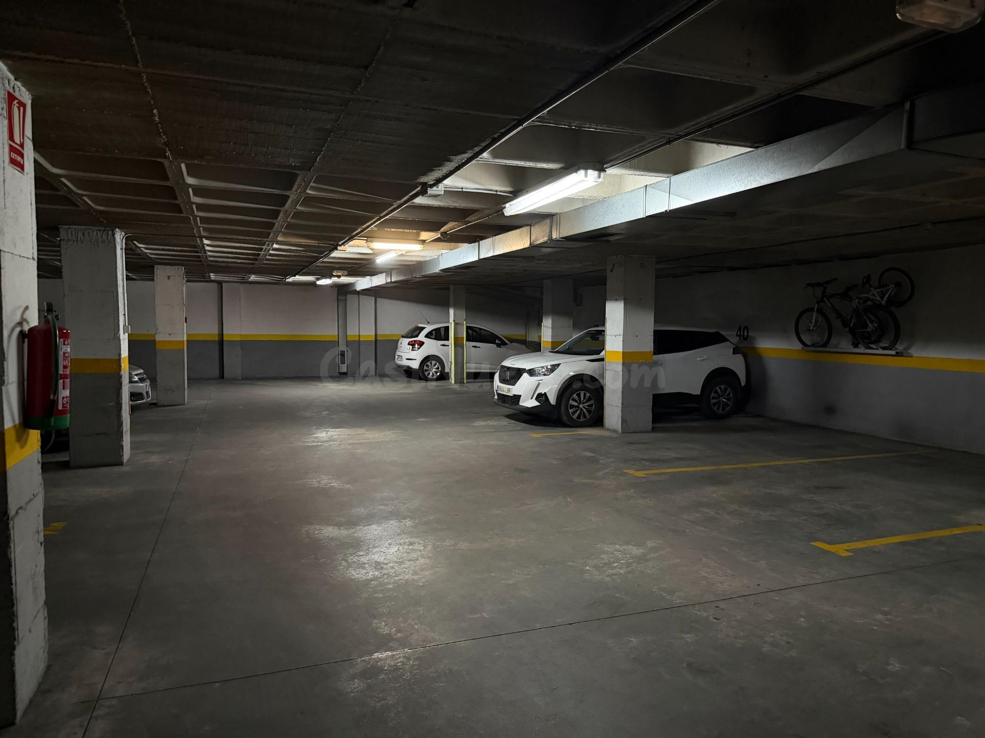 Venta de amplia plaza garaje - foto 3
