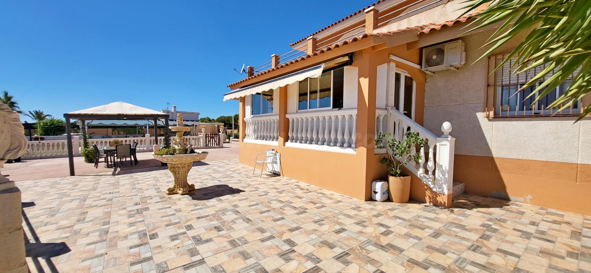 Chalet En venta en Rincon de la Victoria - foto 4