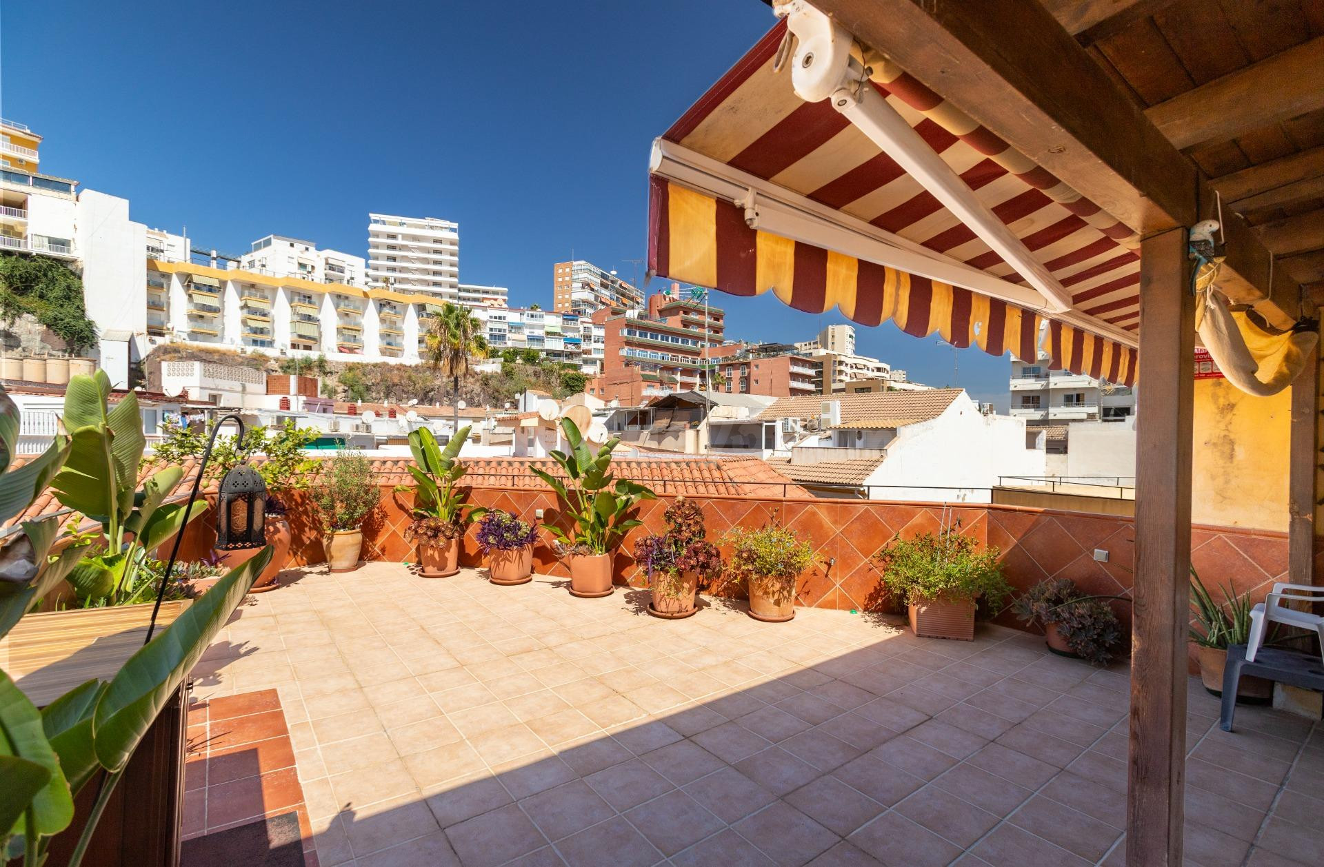 Atico en el bajondillo, con gran terraza , Parking, a 150 me