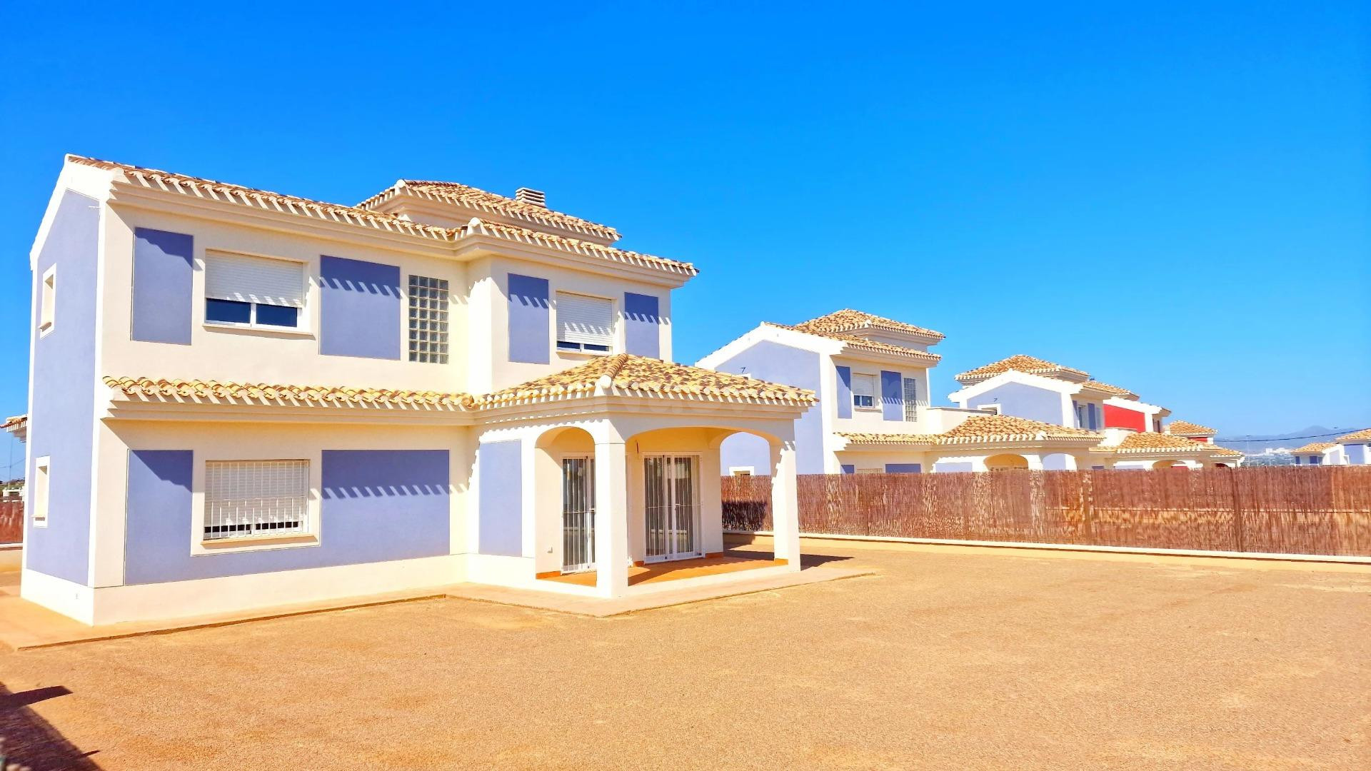 Villas de nueva construcción en amplias parcelas de más de 5 - foto 3