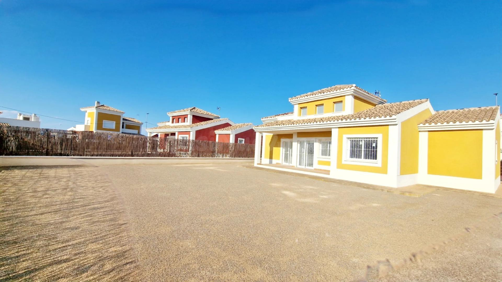 Villas de nueva construcción en amplias parcelas de más de 5 - foto 2