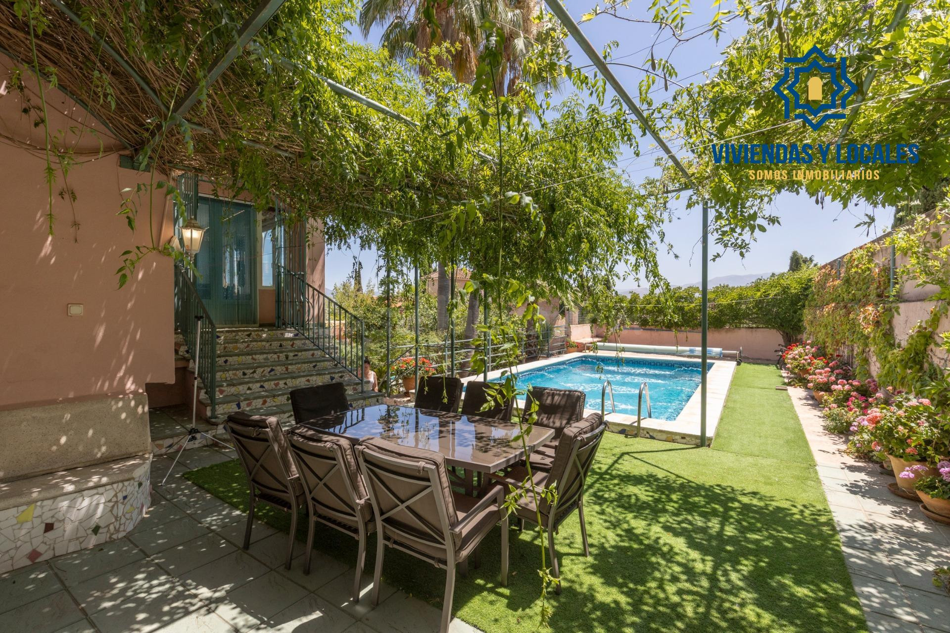 ESPECTACULAR CASA CON PISCINA EN LAS GABIAS - foto 2