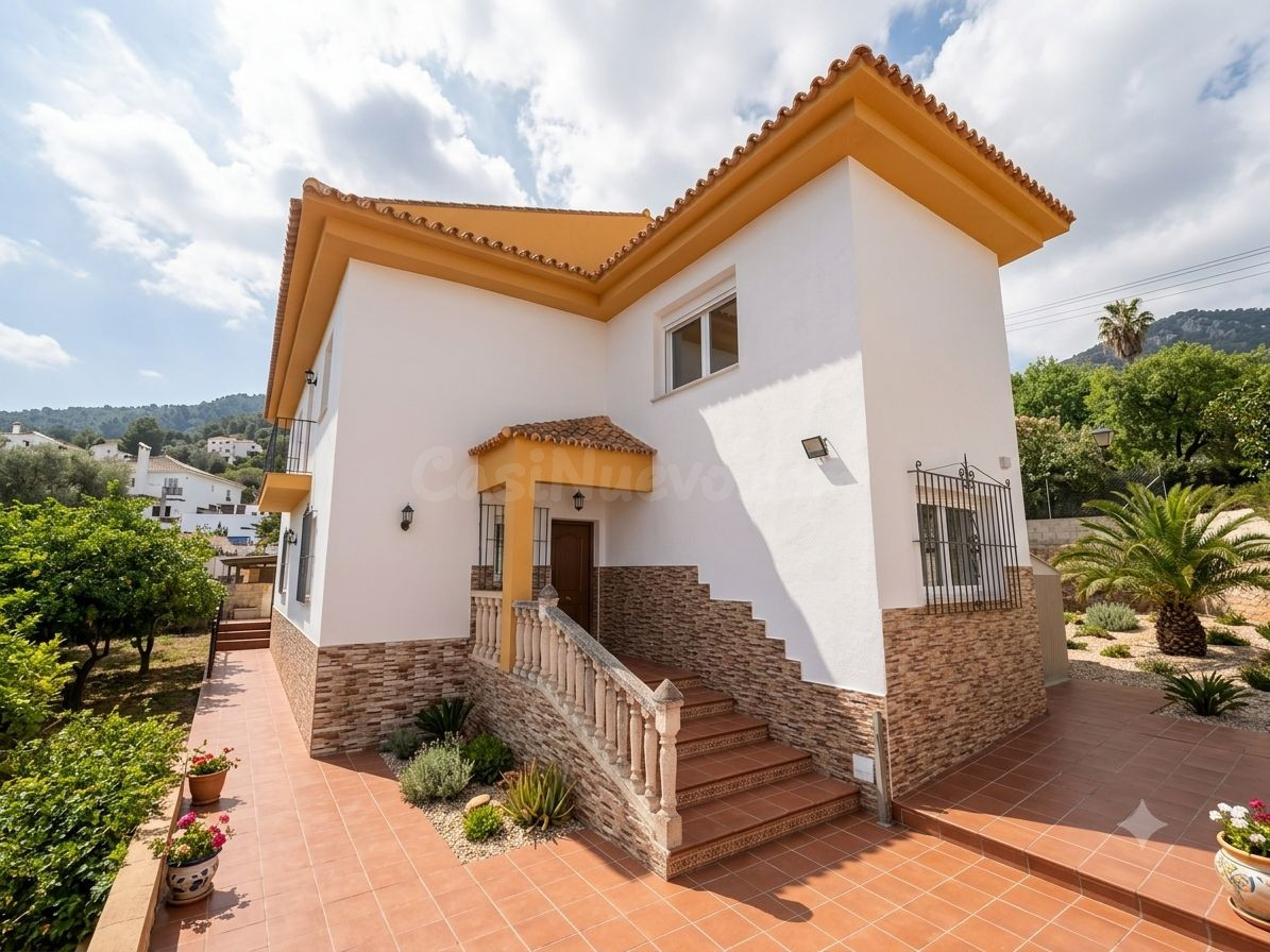 CHALET DE ENSUEÑO EN ALHAURIN DE LA TORRE, CALMA TOTAL A 15 