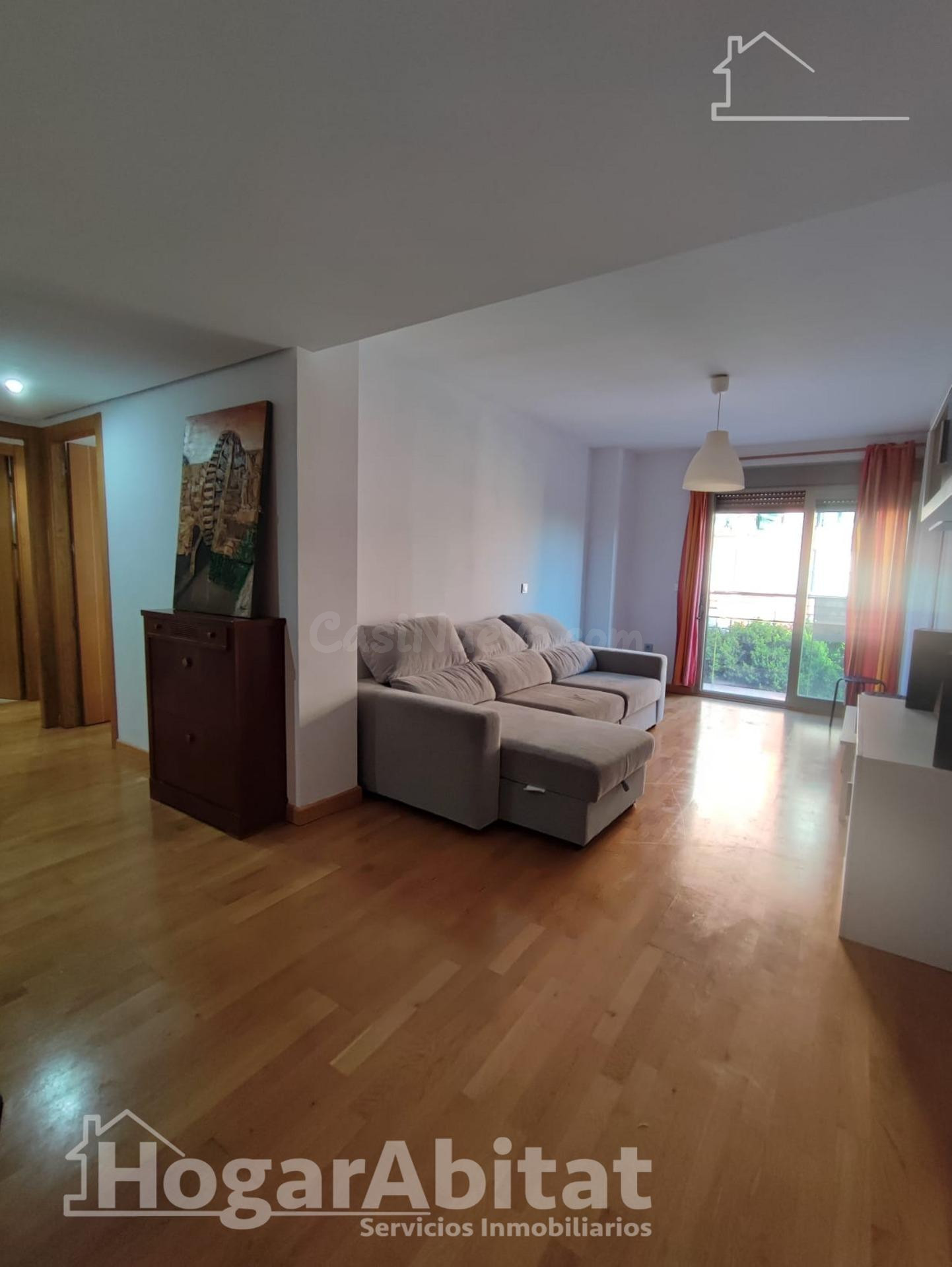 SEMINUEVO CON BALCÓN, TRASTERO, ASCENSOR Y GARAJE - foto 4