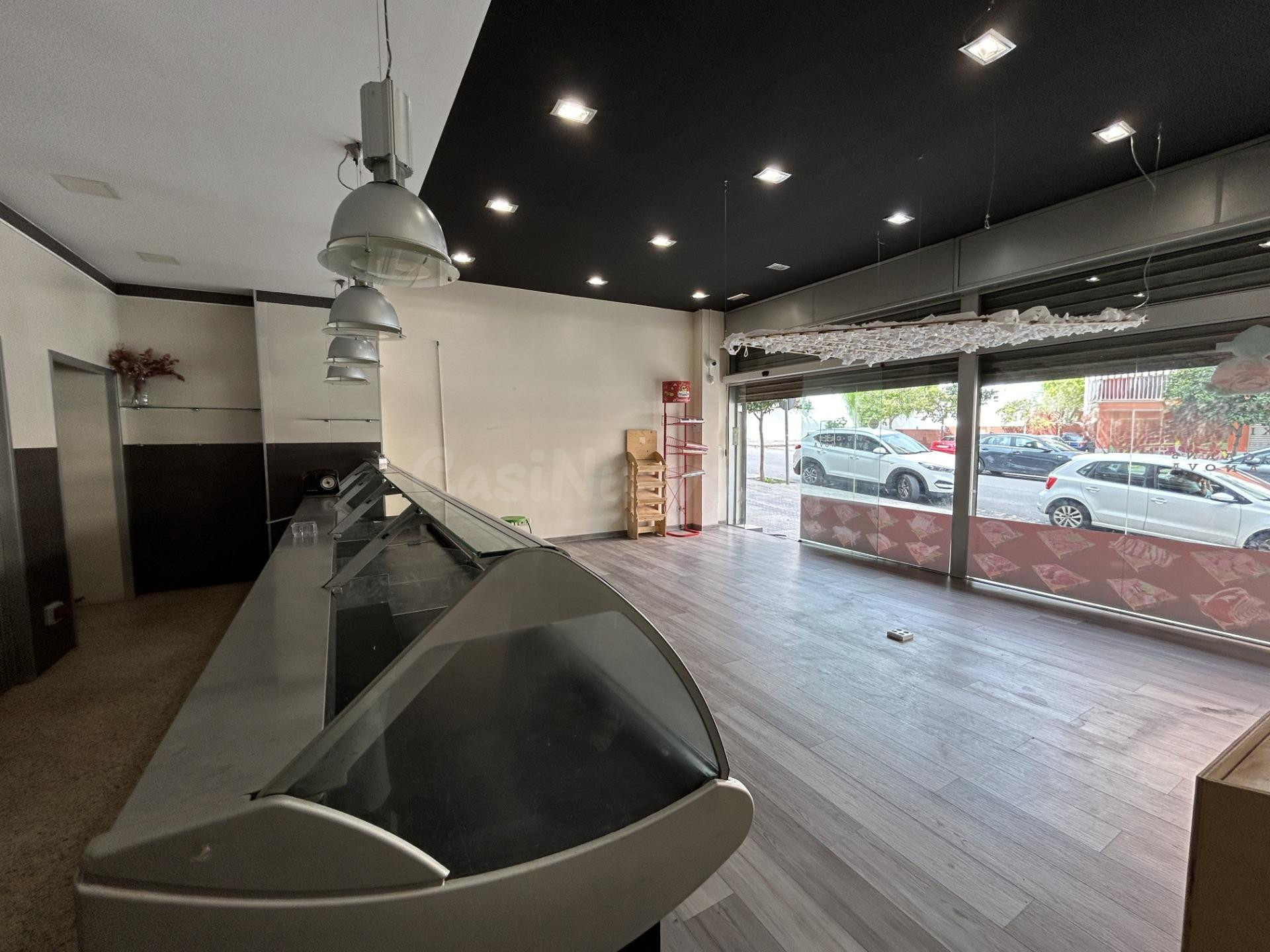 Local comercial 104m² en venta - Molí de Vent