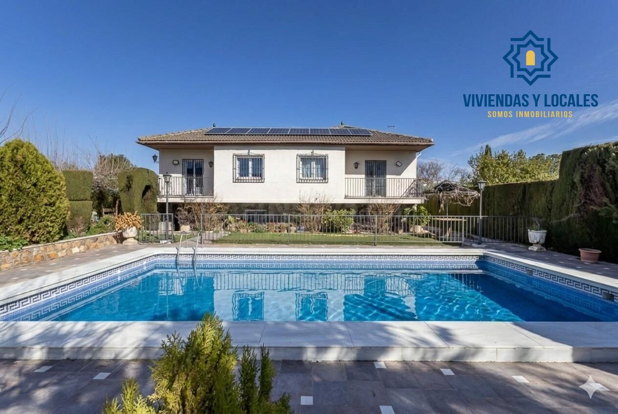 CHALET CON PARCELA URBANIZABLE