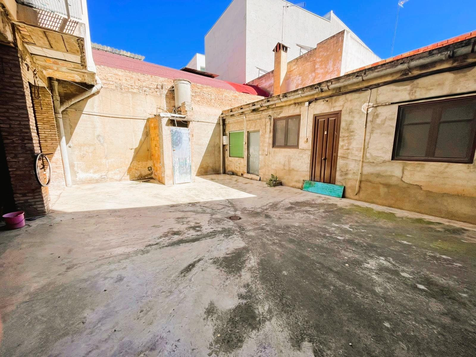 UN LIENZO EN BLANCO EN EL CORAZÓN DE QUART DE POBLET