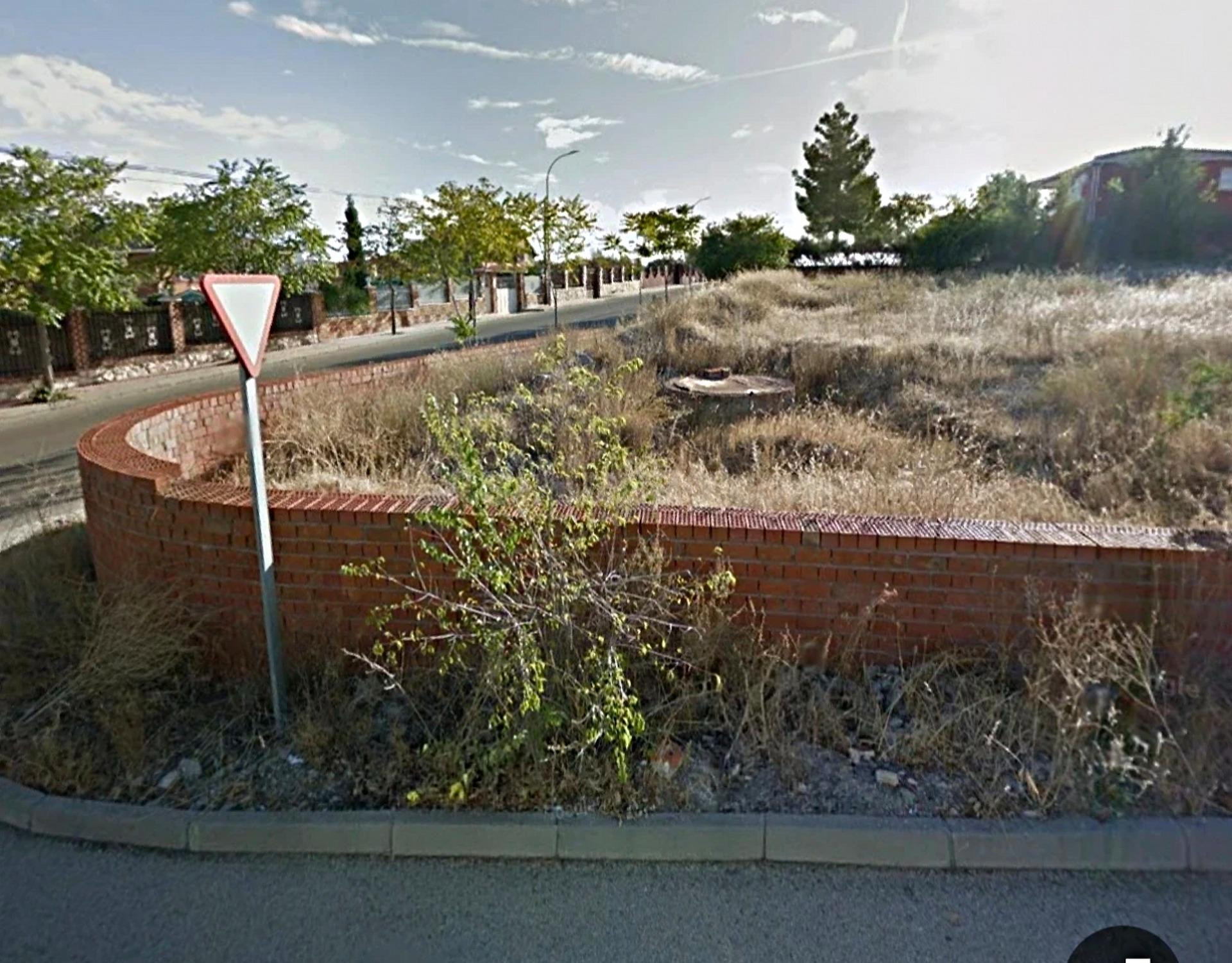 InmoConchiAIO vende amplio terreno en urbanización Urtajo (C - foto 3