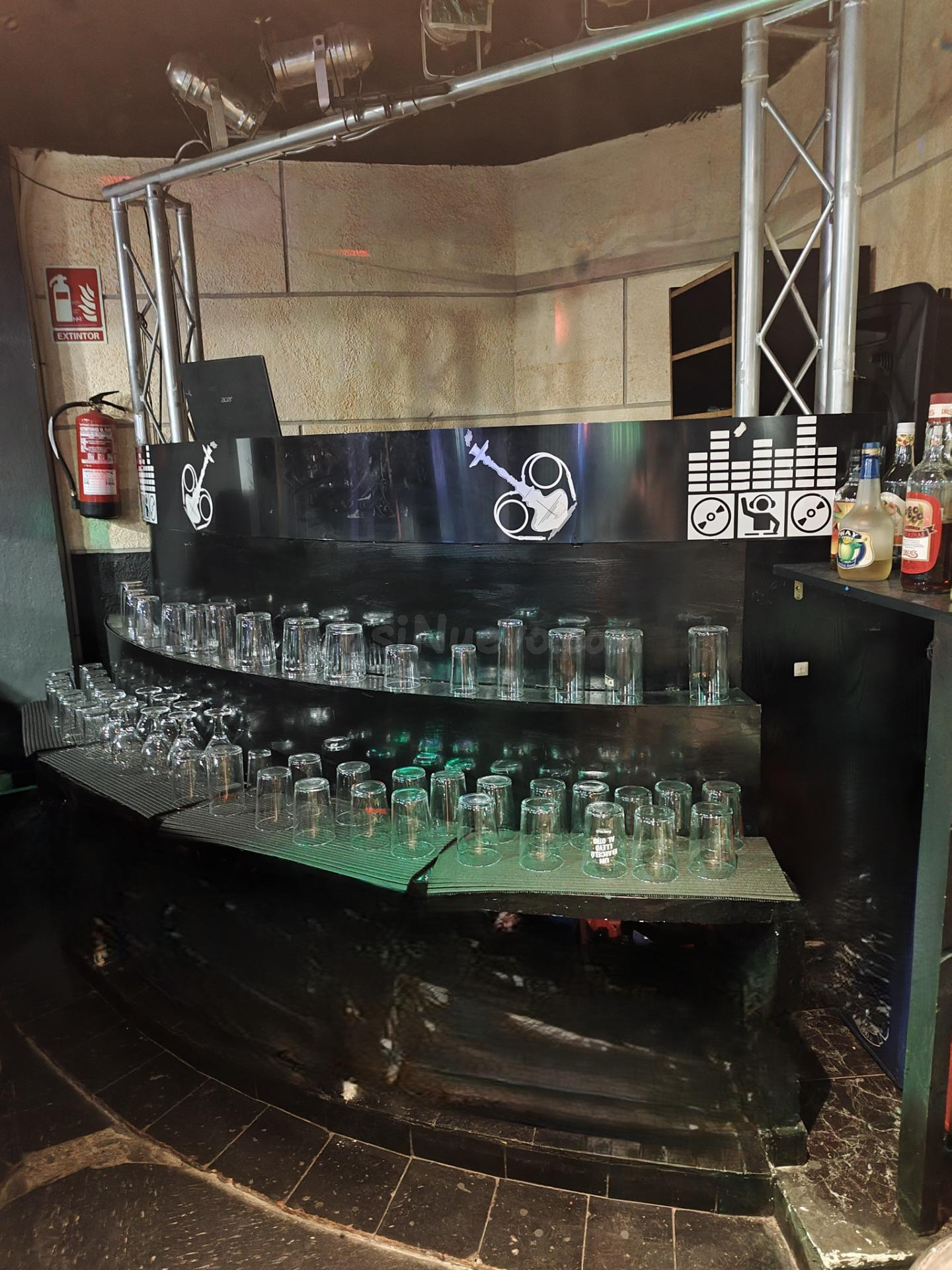 Desde Carihuela Sol, InmoConchiAIO vende local comercial en  - foto 4