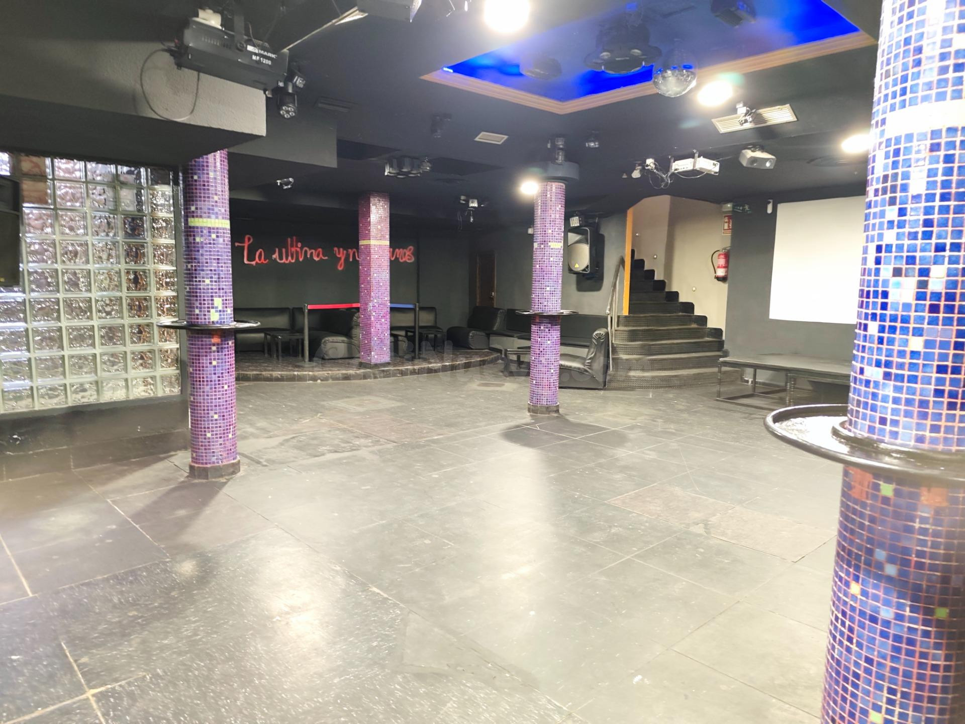 Desde Carihuela Sol, InmoConchiAIO vende local comercial en  - foto 5