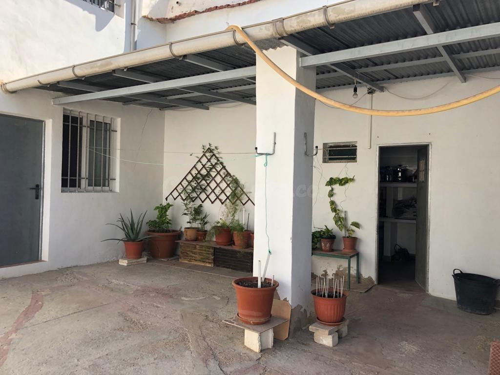 CASA DE CAMPO EN EL MISMO PUEBLO DE ELDA FRENTE MONTE BOLON - foto 3