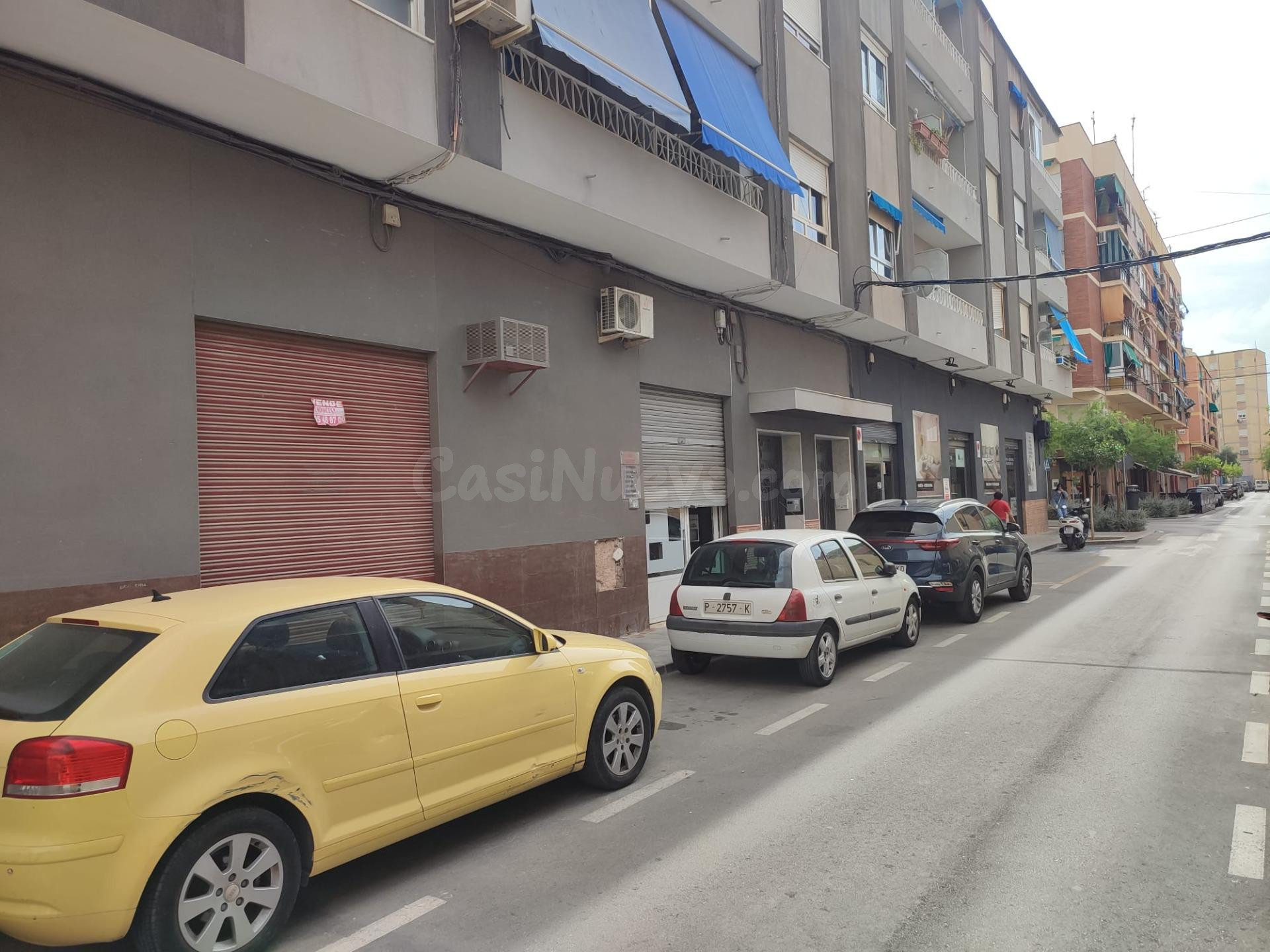 EXCELENTE OCASIÓN! LOCAL COMERCIAL CON MUCHAS POSIBILIDADES!