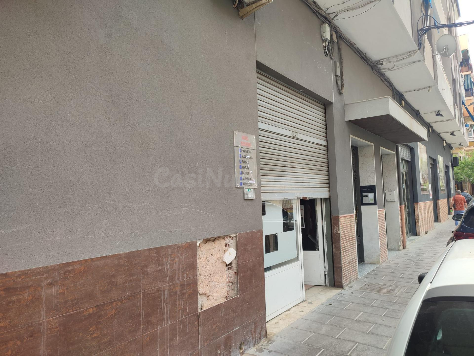 EXCELENTE OCASIÓN! LOCAL COMERCIAL CON MUCHAS POSIBILIDADES! - foto 2